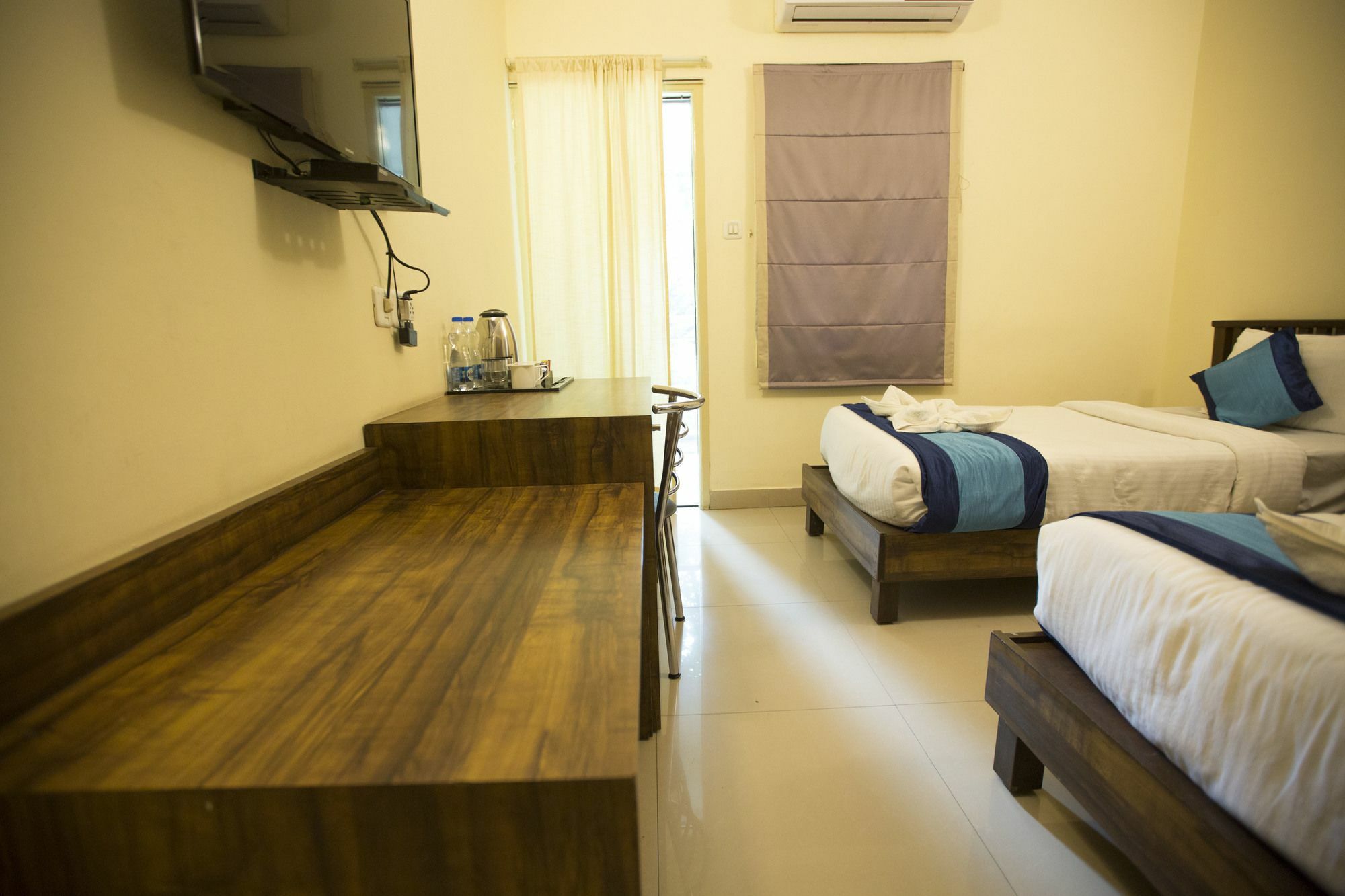 Hotel Mint Queensway Near Ulsoor Bangalore