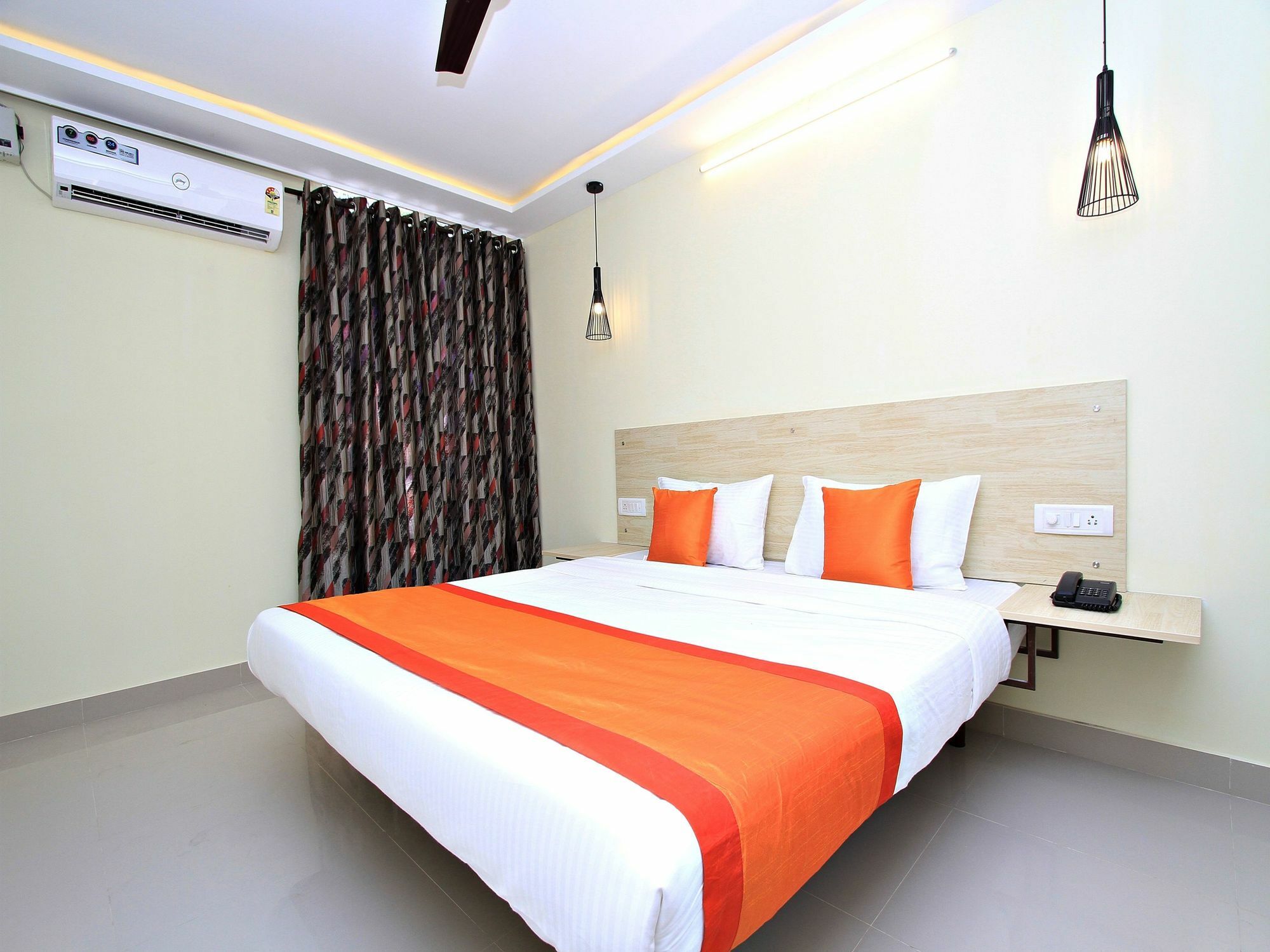 Oyo 11927 Varcity Imperium 3* Bangalore