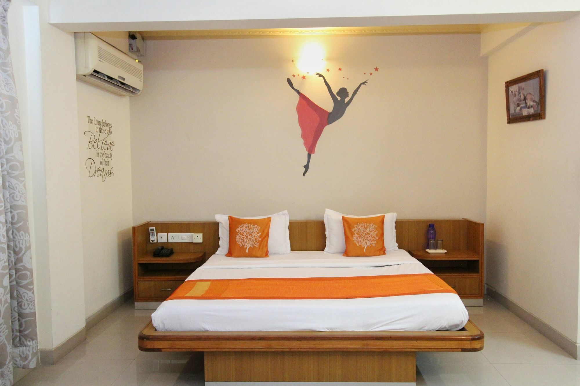 Oyo 8252 Aayush Corporate
