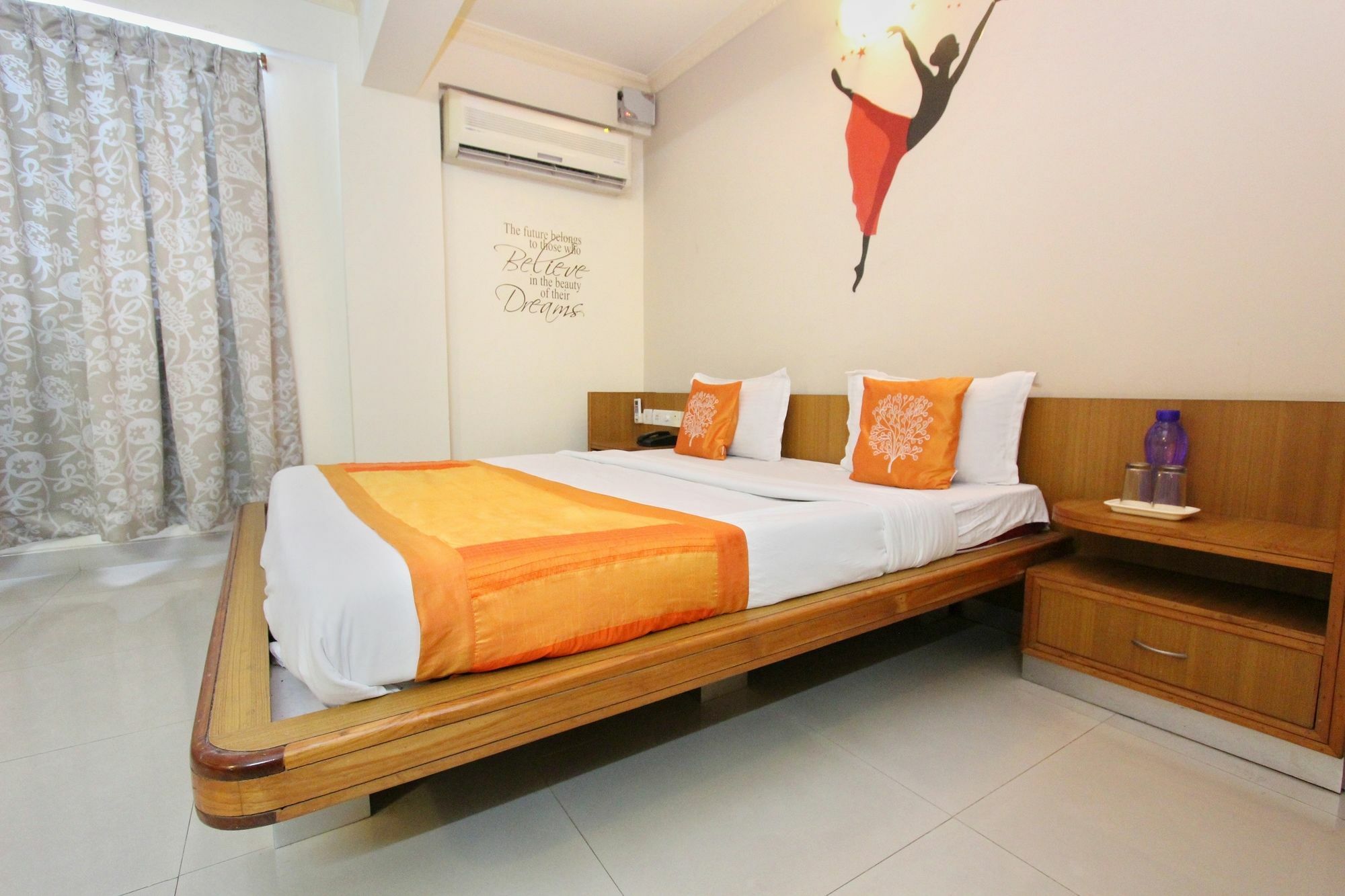 Oyo 8252 Aayush Corporate Hotel Bangalore