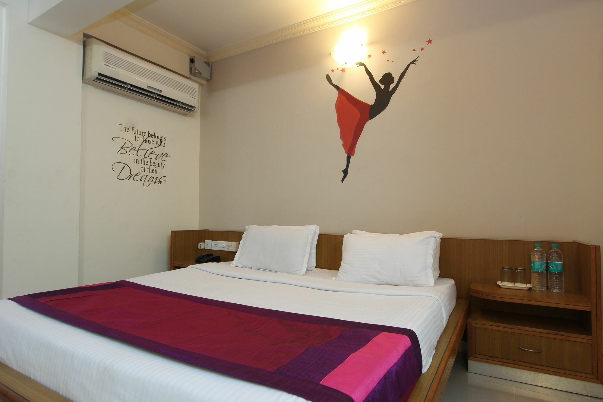 Oyo 8252 Aayush Corporate Hotel