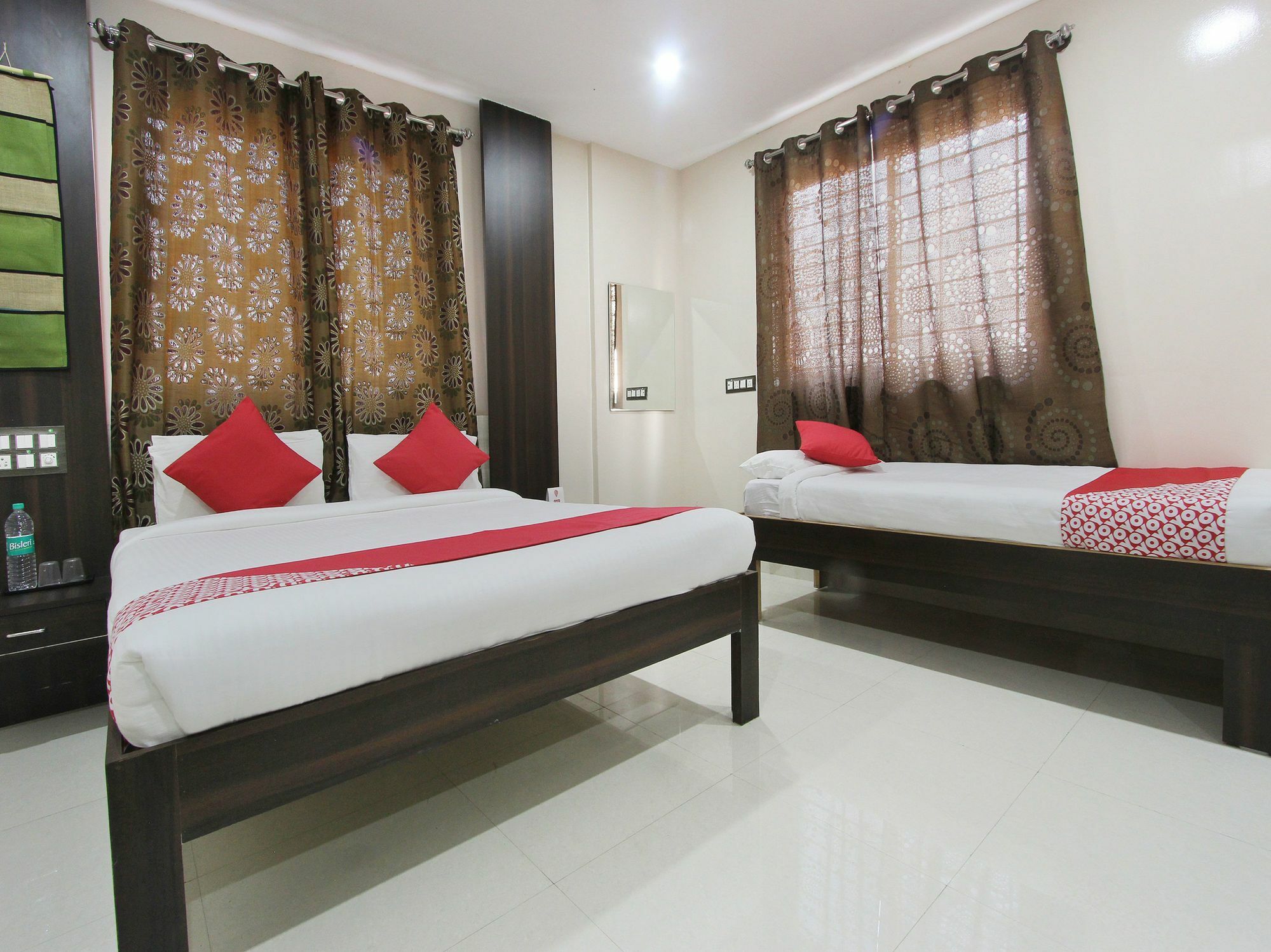 Capital O 70534 Habitat And Hotel 3*