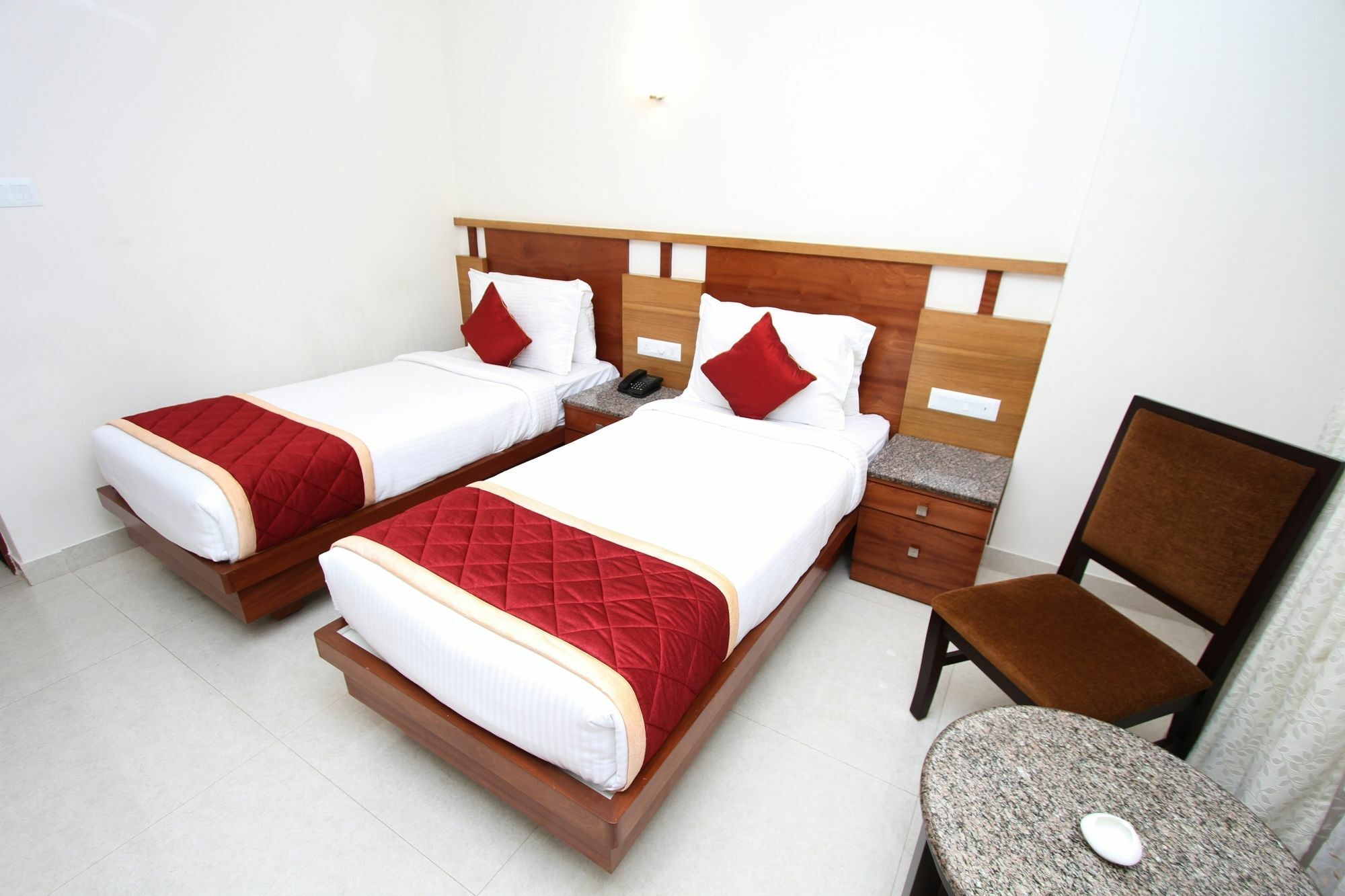 Oyo 4600 Ut Elegance 2* Bangalore