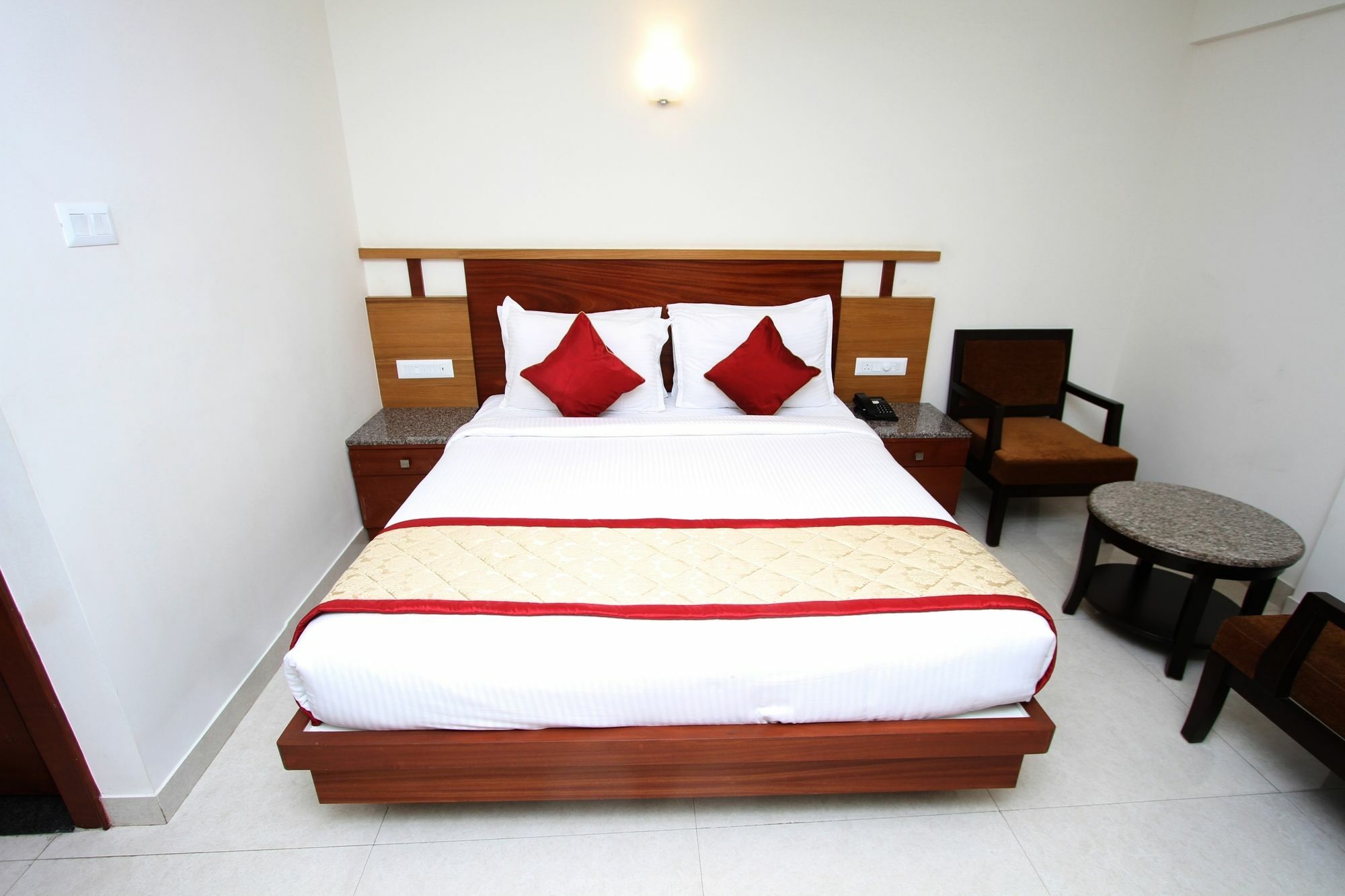 Hotel Oyo 4600 Ut Elegance Bangalore