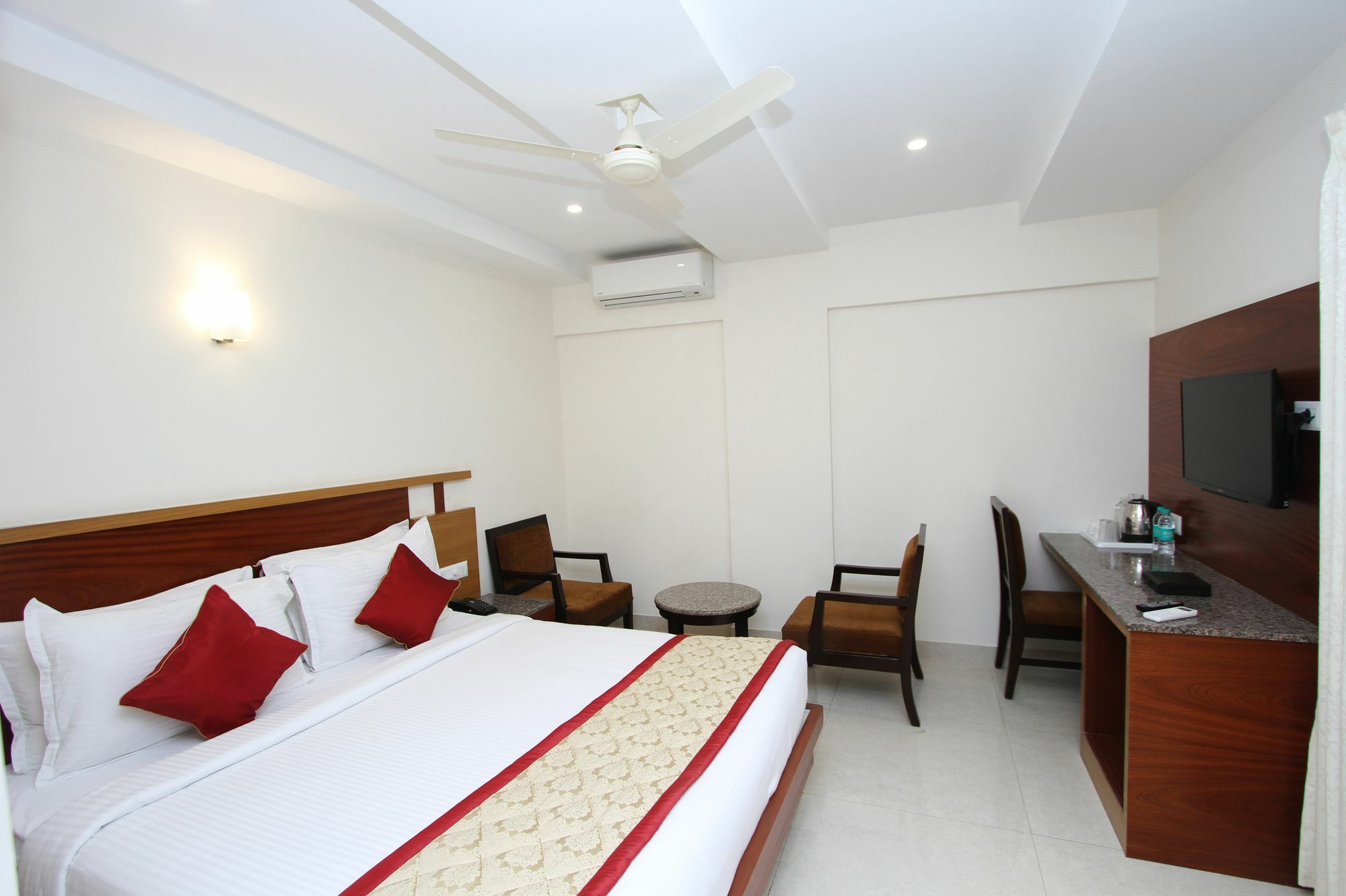 Oyo 4600 Ut Elegance 2*