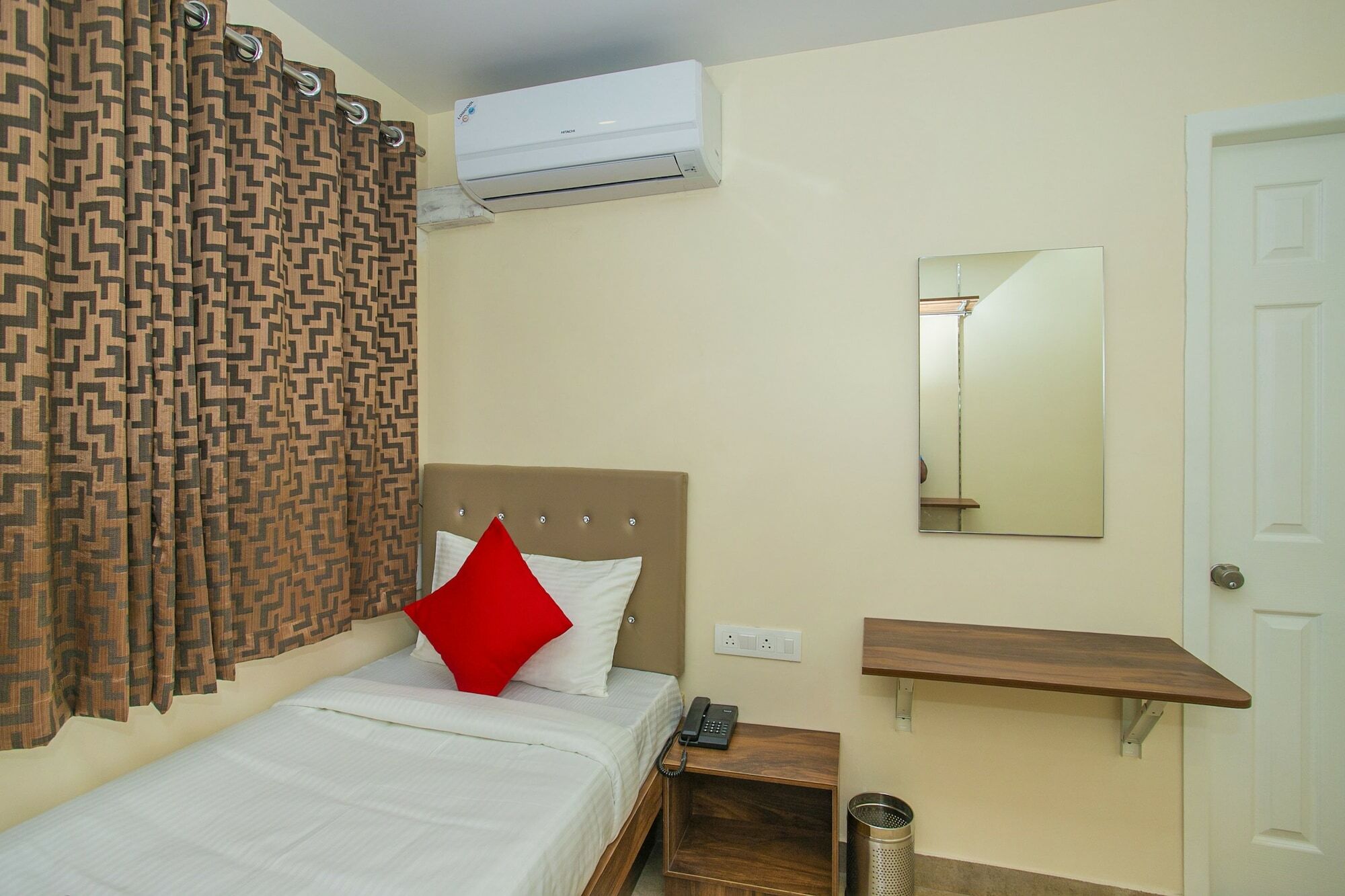 Oyo 18680 Olivia Comforts Hotel Bangalore