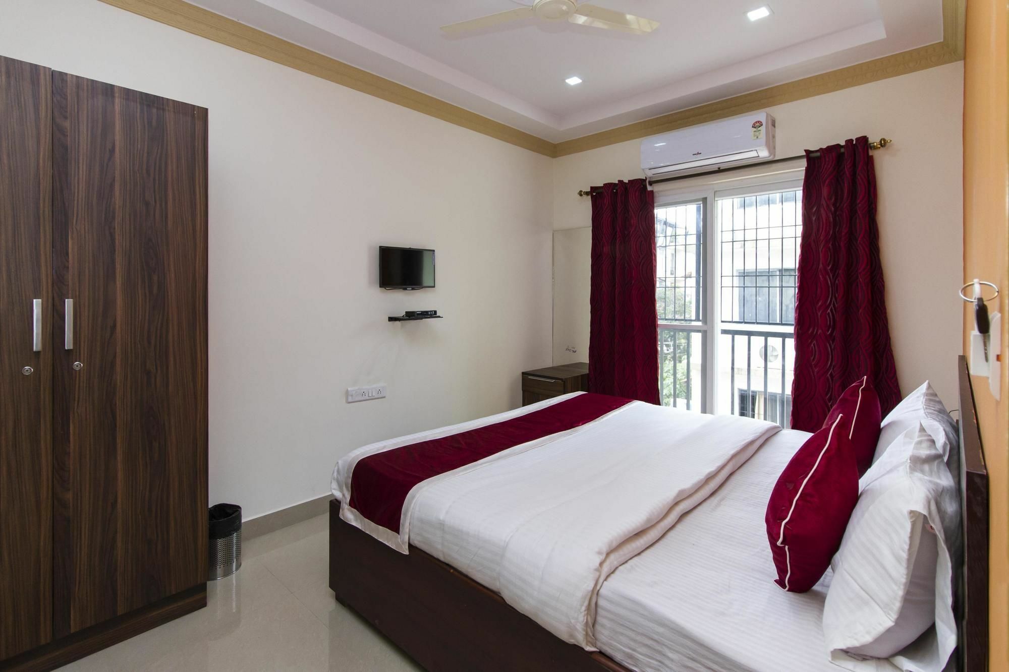 Oyo Indiranagar 18th Main Hotel Bangalore