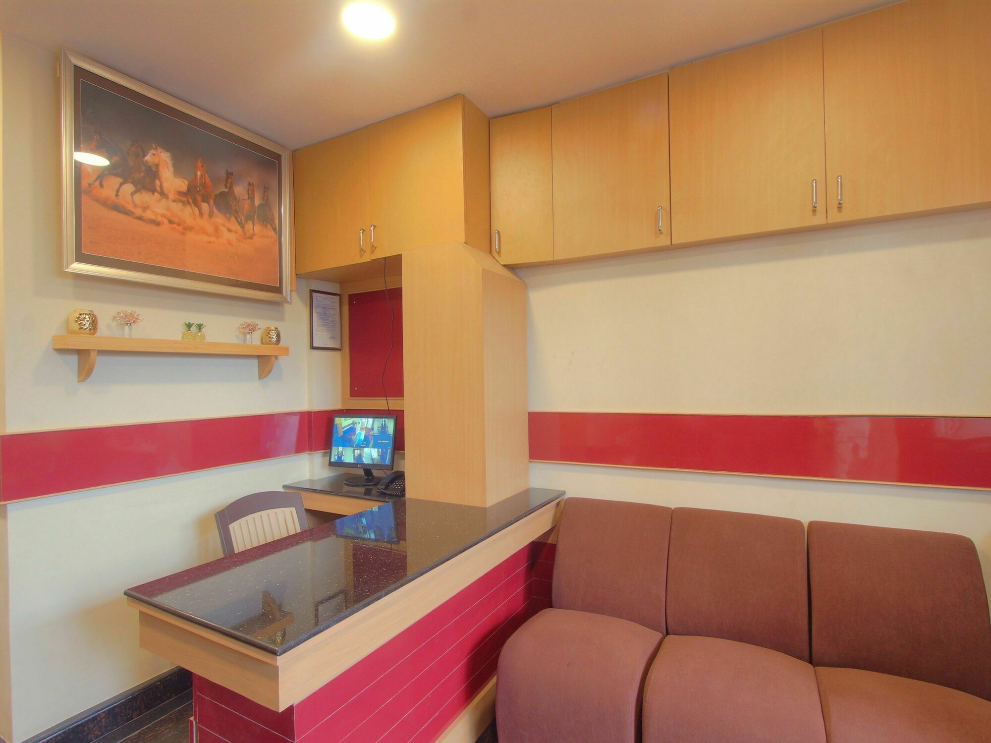 Oyo 13567 1bhk And Hotel 3*
