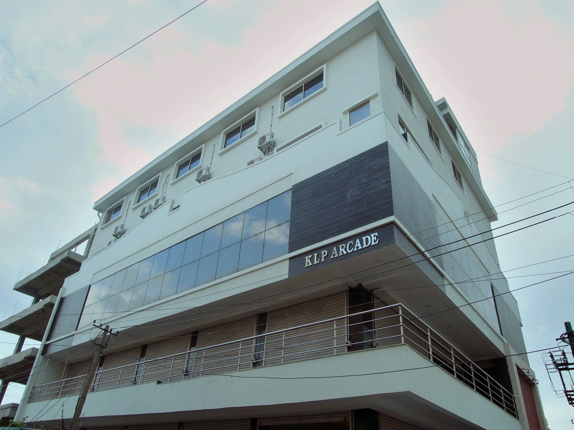 Oyo 13567 1bhk And Hotel Bangalore