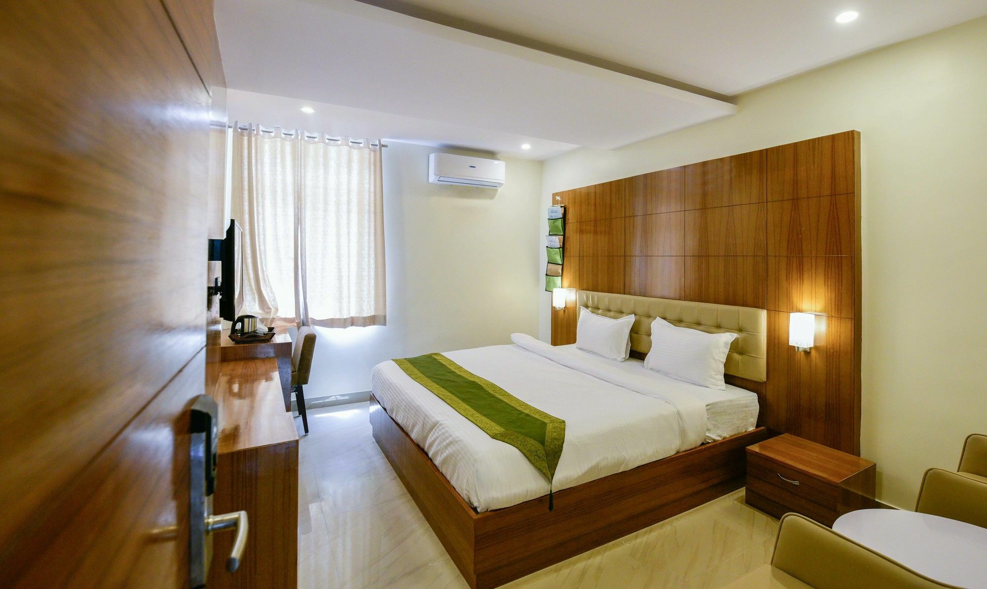 Treebo Kanaka Grand 3*