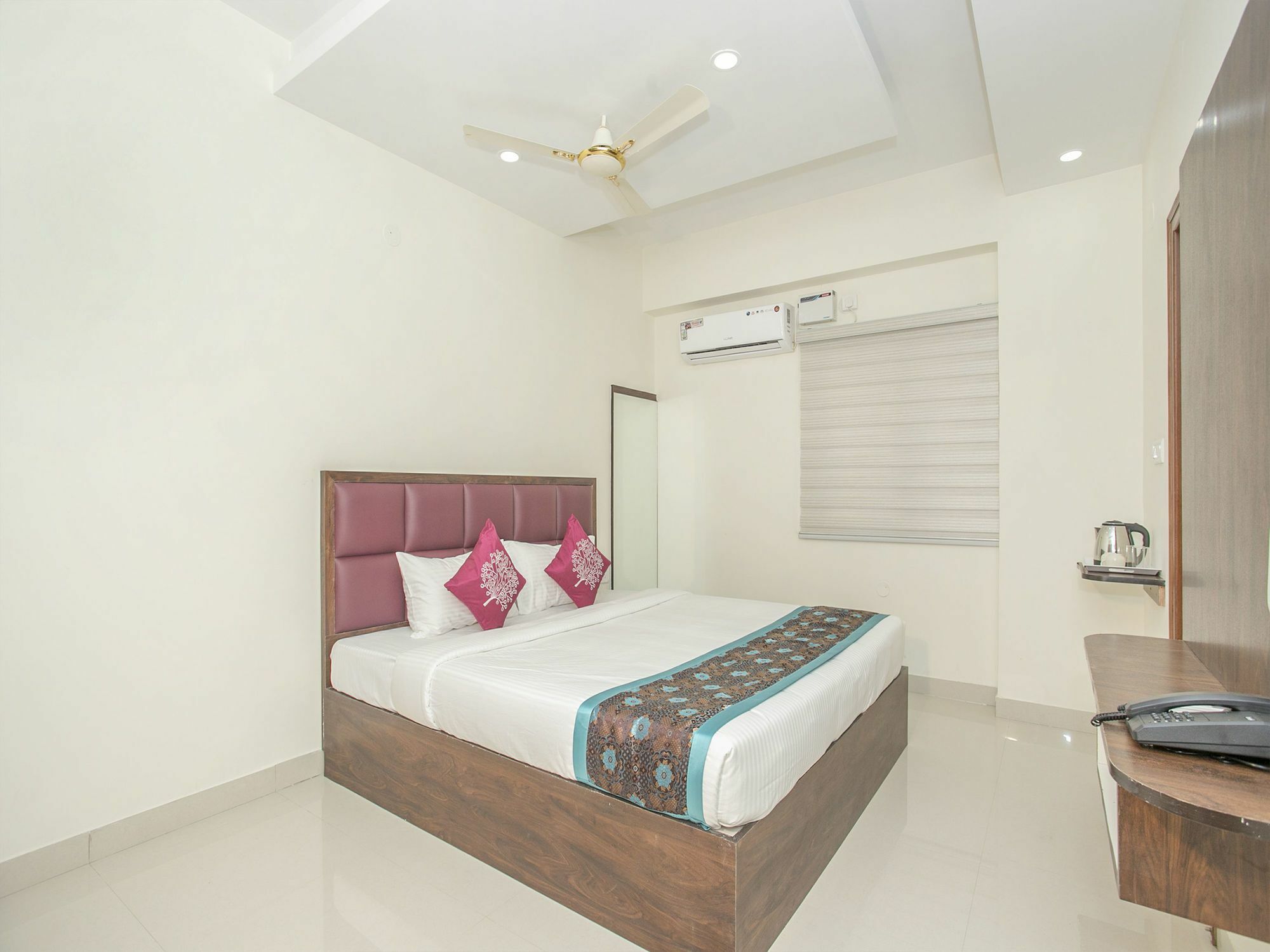 Hotel Oyo 11387 Kozy