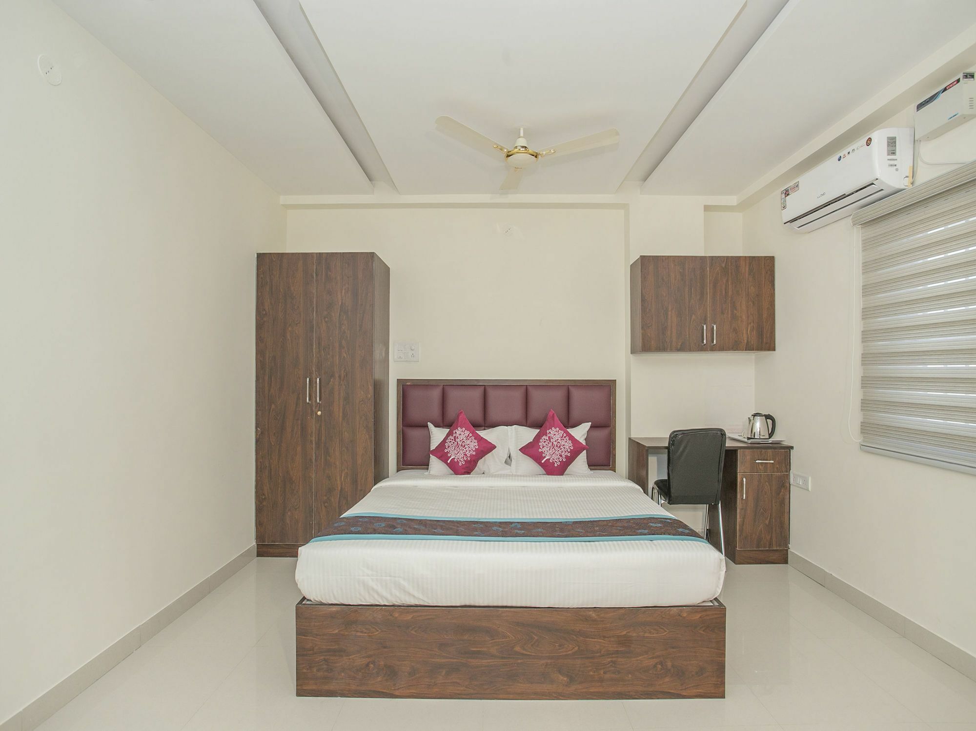 Oyo 11387 Kozy Bangalore