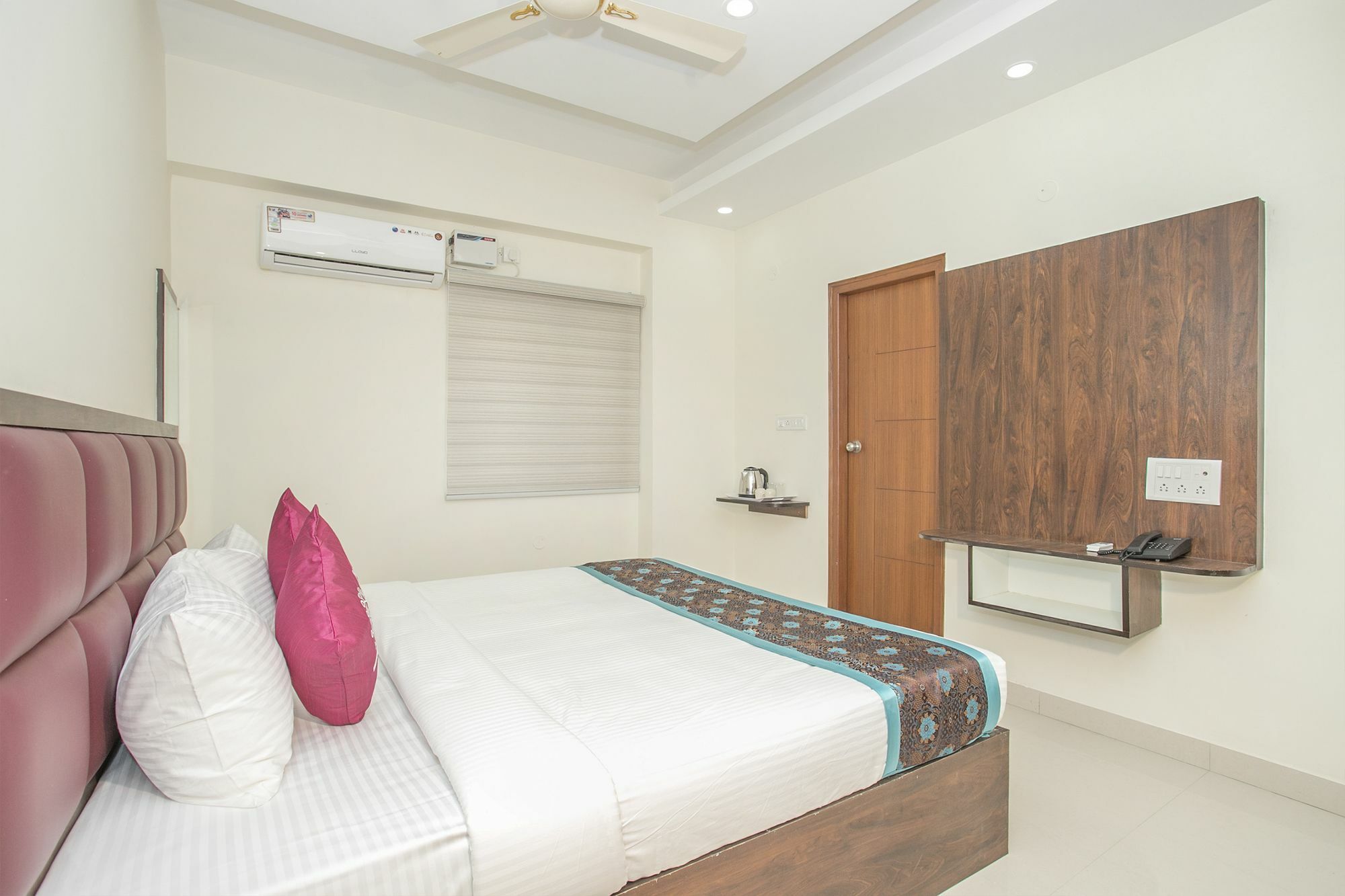 Hotel Oyo 11387 Kozy