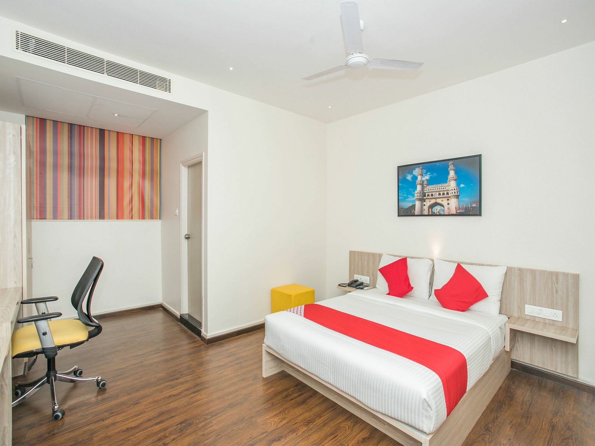 Capital O 15744 Northern 3* Bangalore