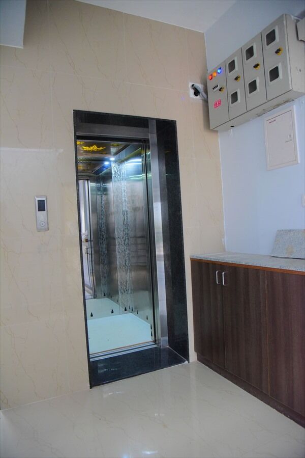 Hotel Shiv Enclave 3*