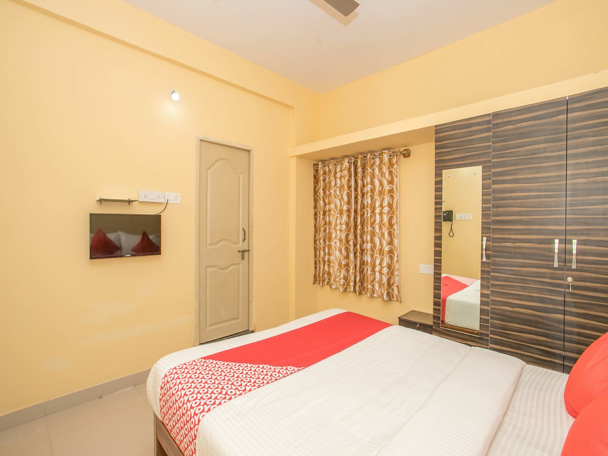 Hotel Oyo 12776 Sv Bangalore