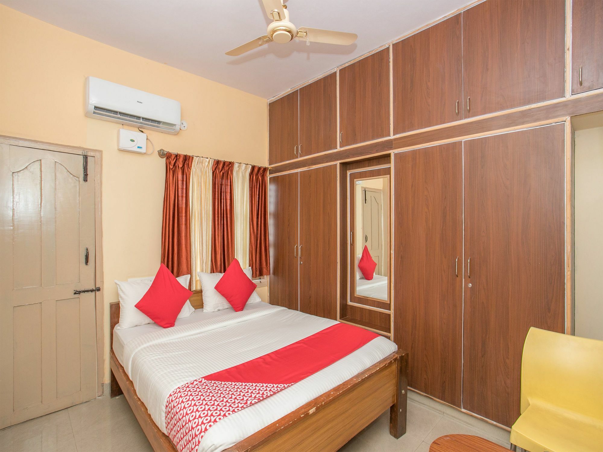 Hotel Oyo 12776 Sv Bangalore