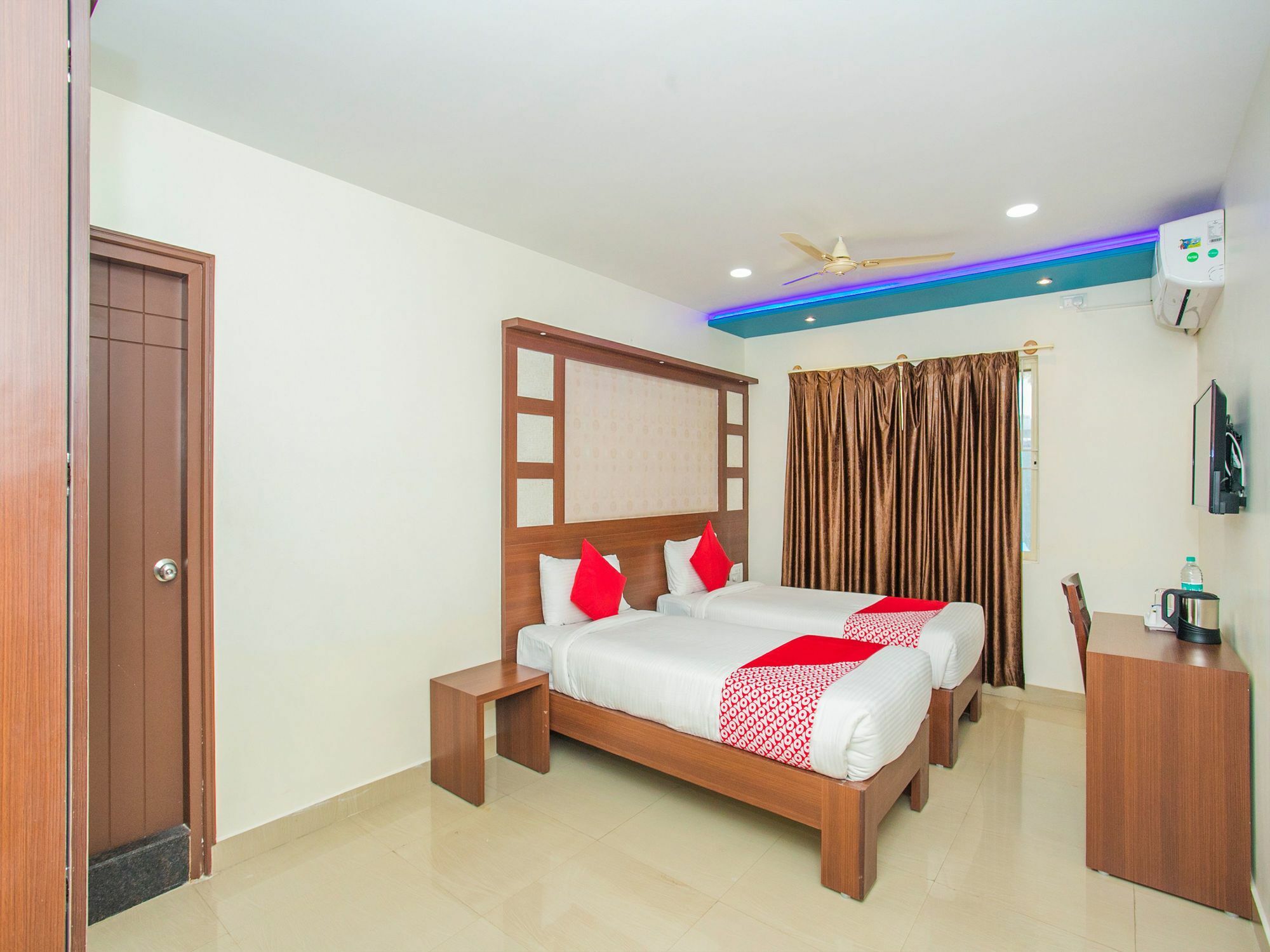 Oyo 16473 Ring View Bangalore
