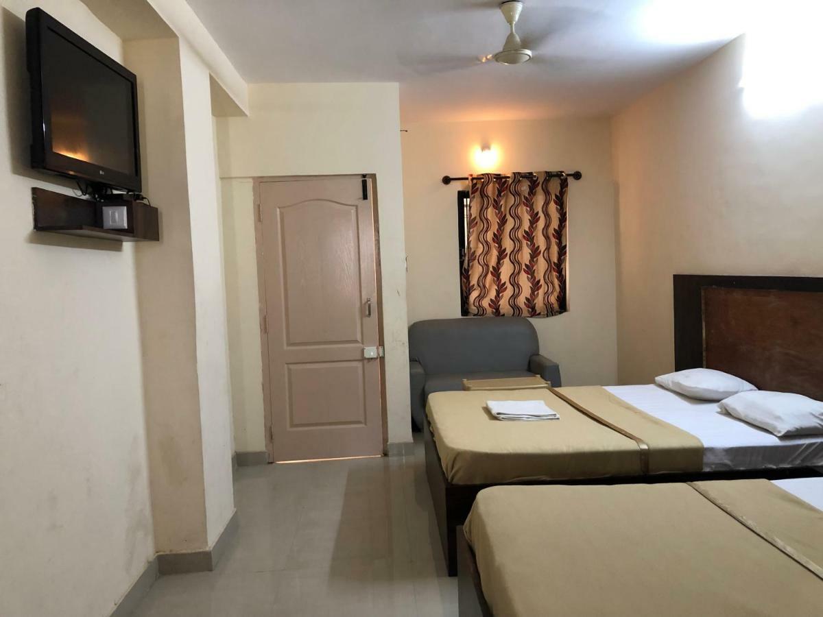 Hotel Veekay *