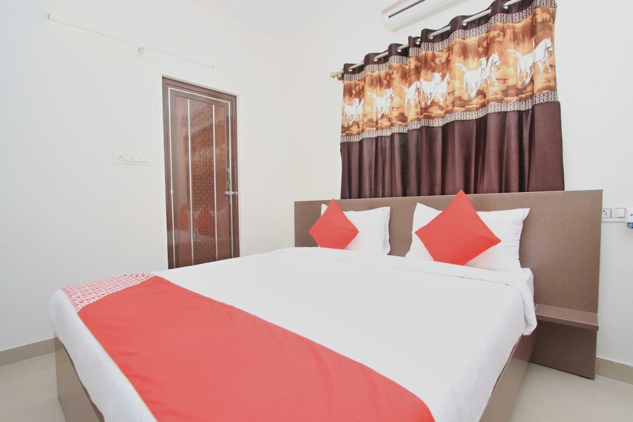 Oyo 11730 Maruthi Global Hotel Bangalore
