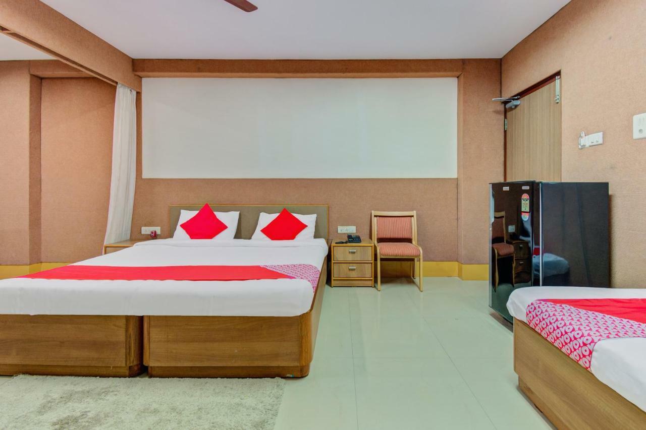 Oyo 1327 Inchara Bangalore