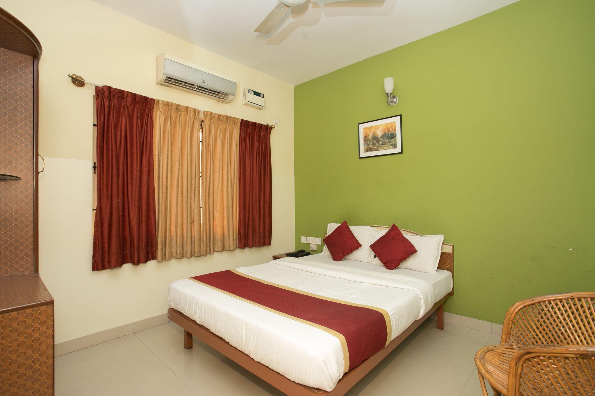 Oyo 10478 Raj Residency Bangalore