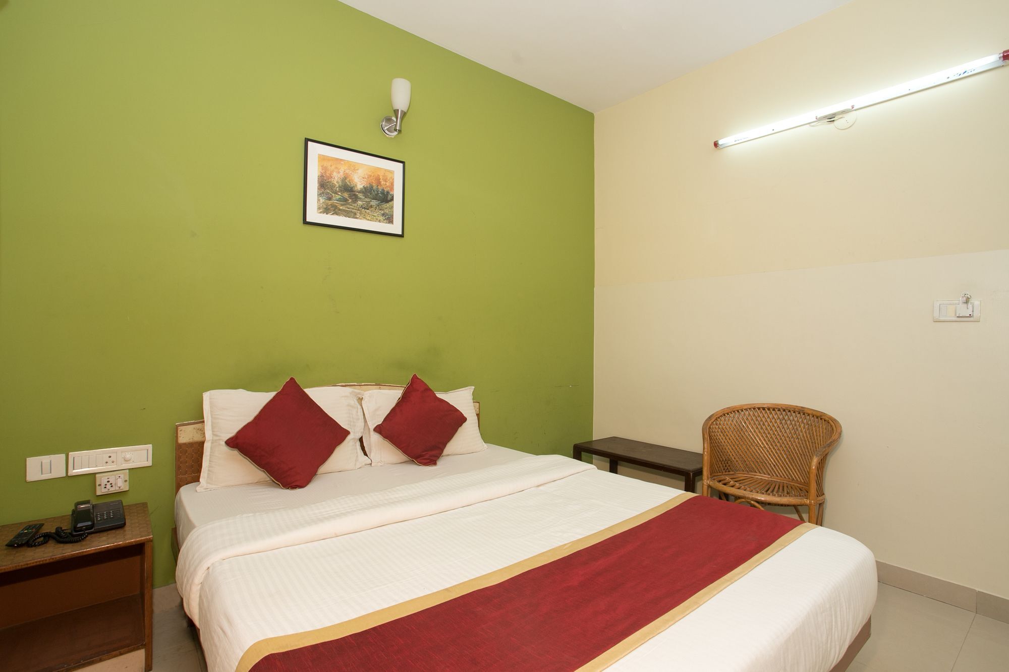 Oyo 10478 Raj Residency Bangalore
