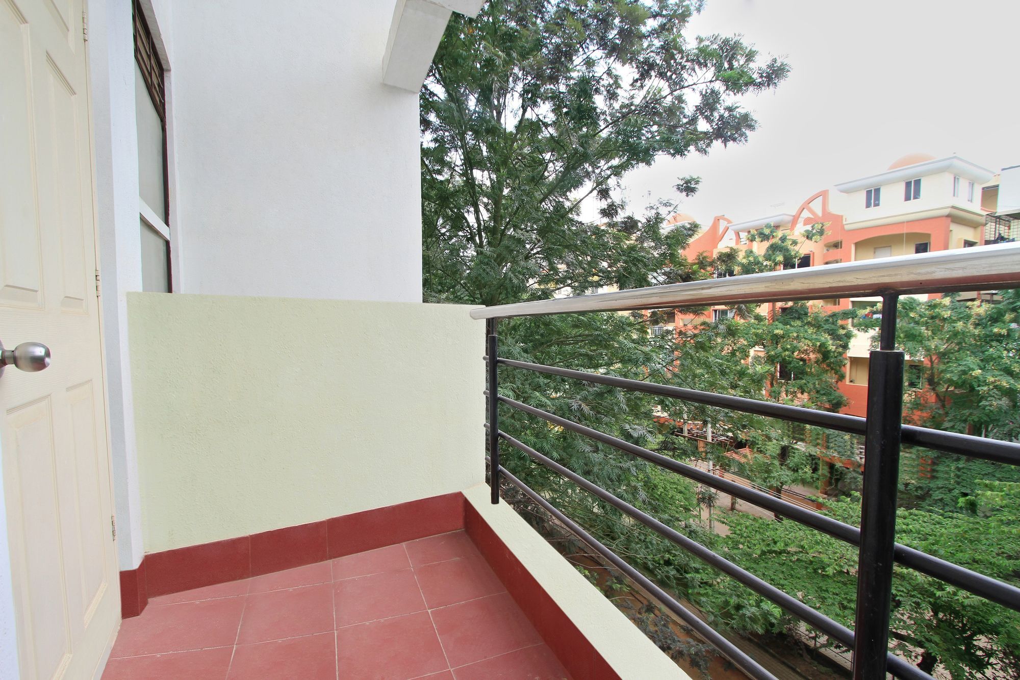 Hotel Oyo 5360 Nash Bangalore