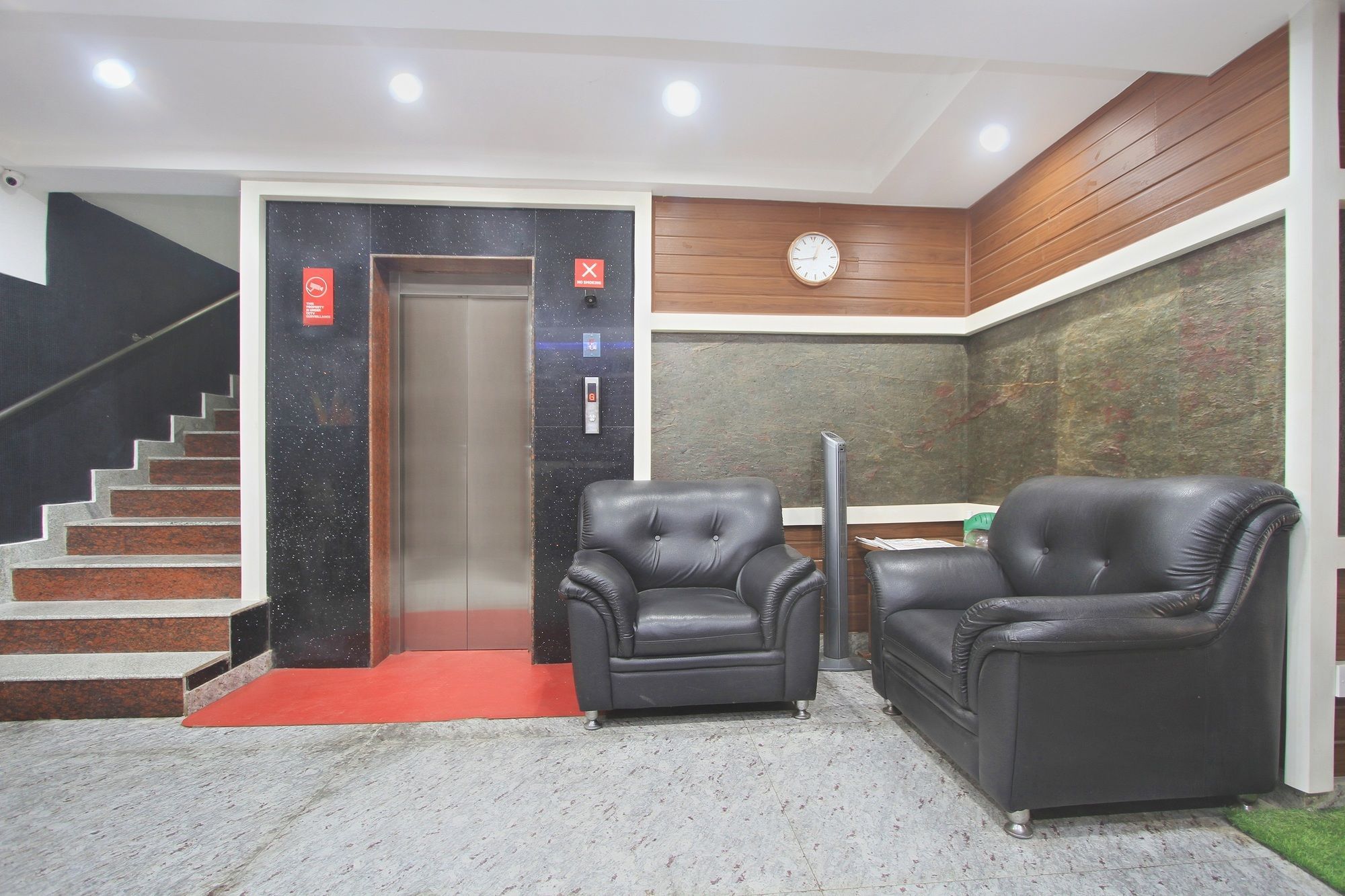 Hotel Oyo 5360 Nash Bangalore