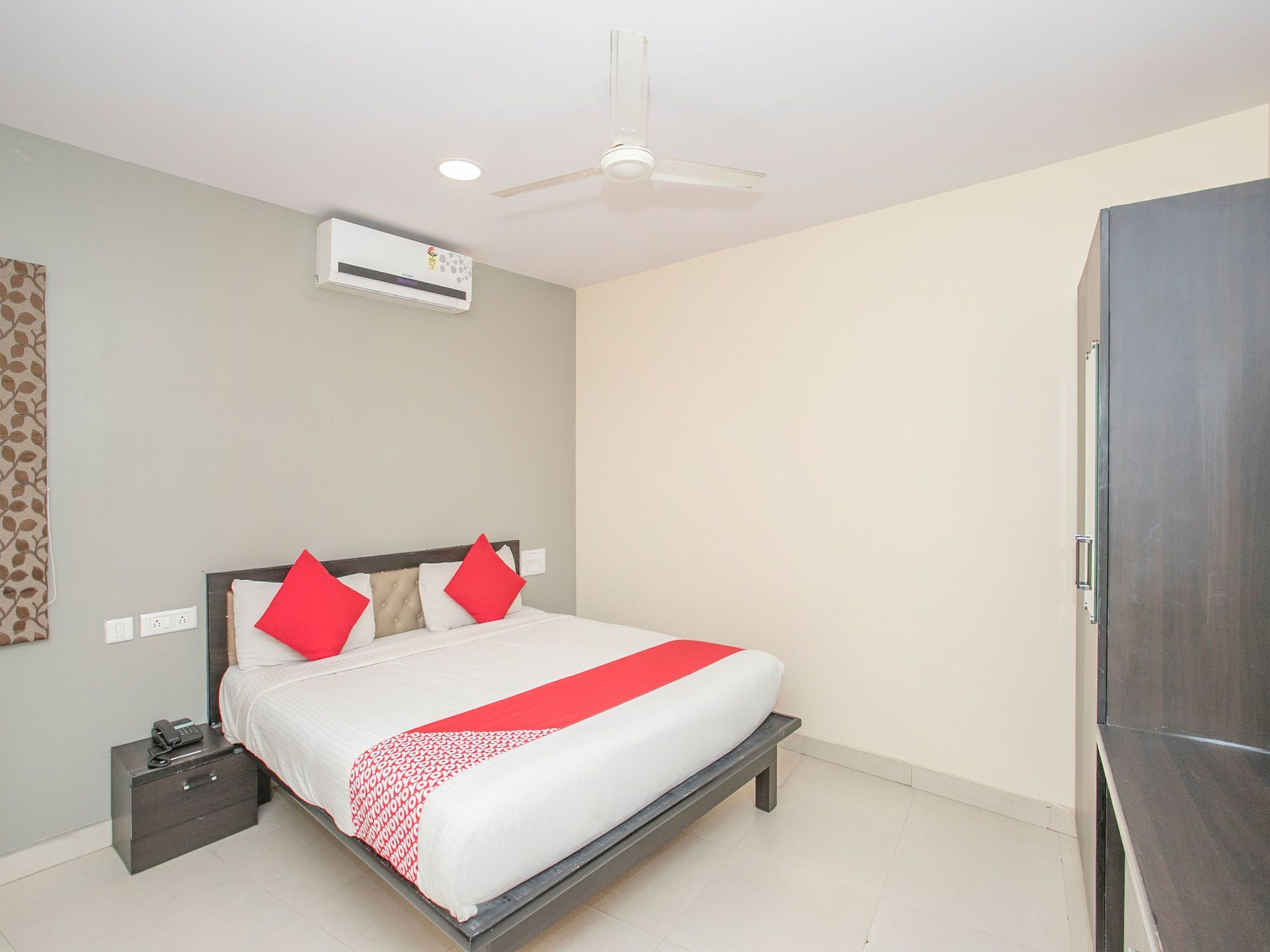 Hotel Oyo 10518 Kushi Comforts 3*