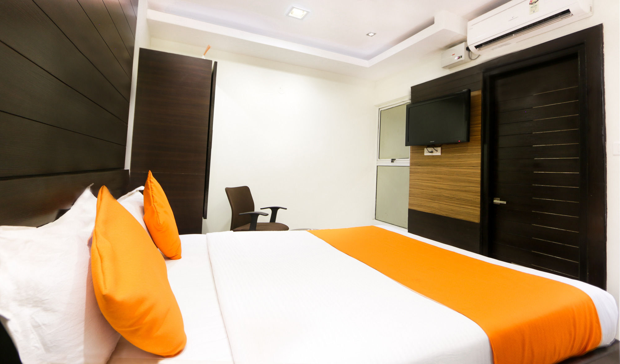 Prajwal By Mango Hotel