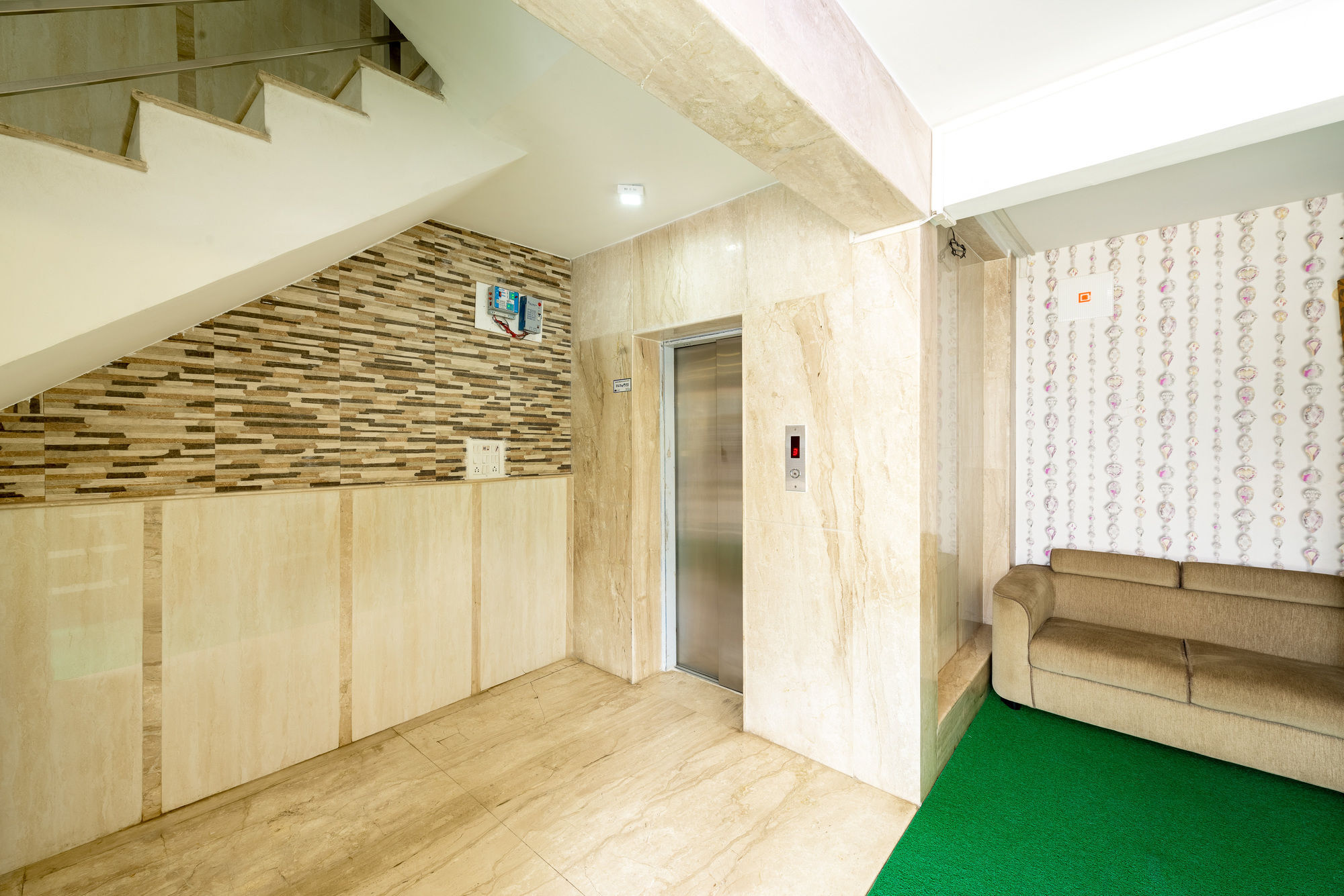 Hotel Treebo Shree Krishn Comfort 2*