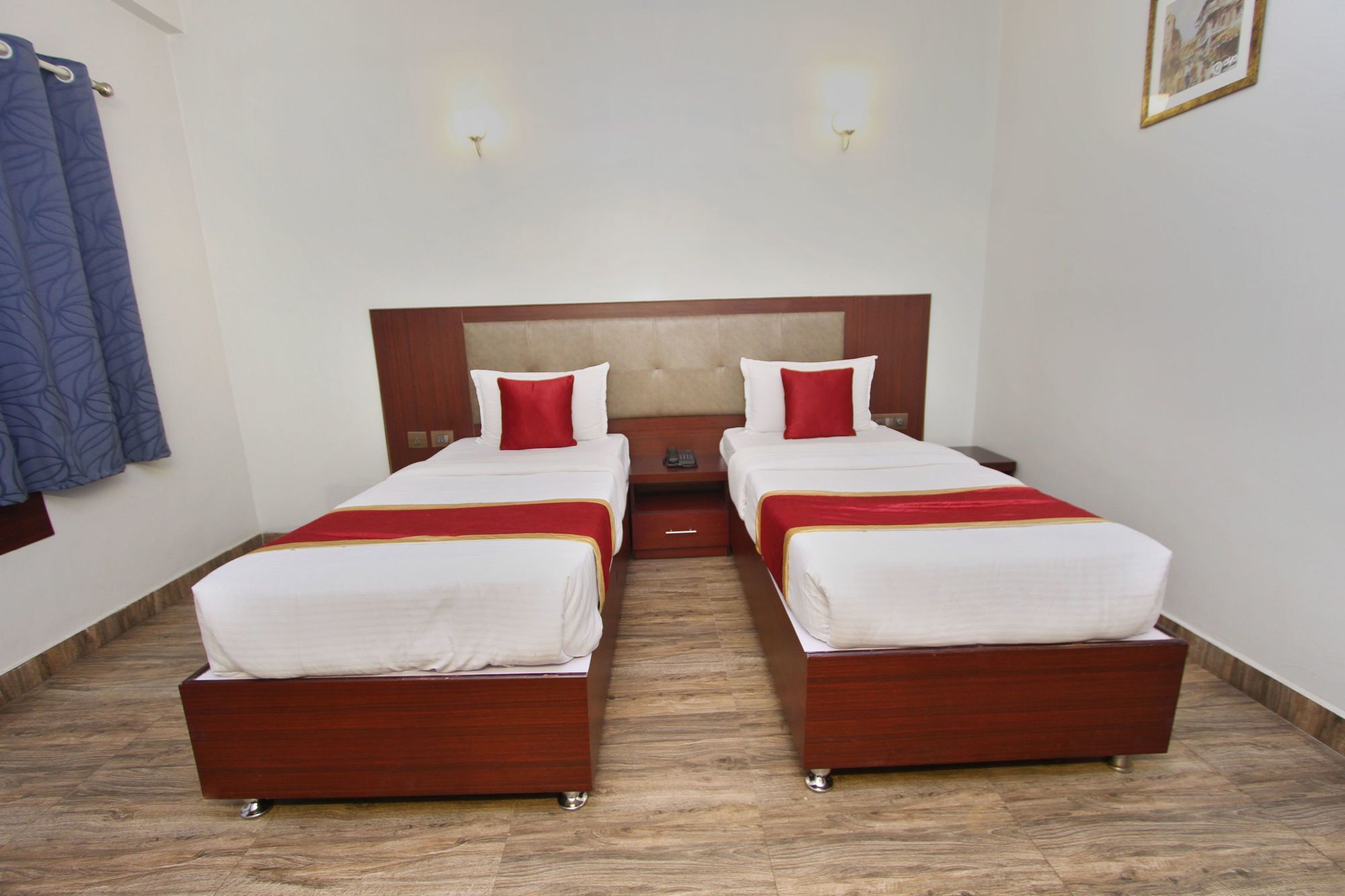 Oyo 5488 The Libra Hotel