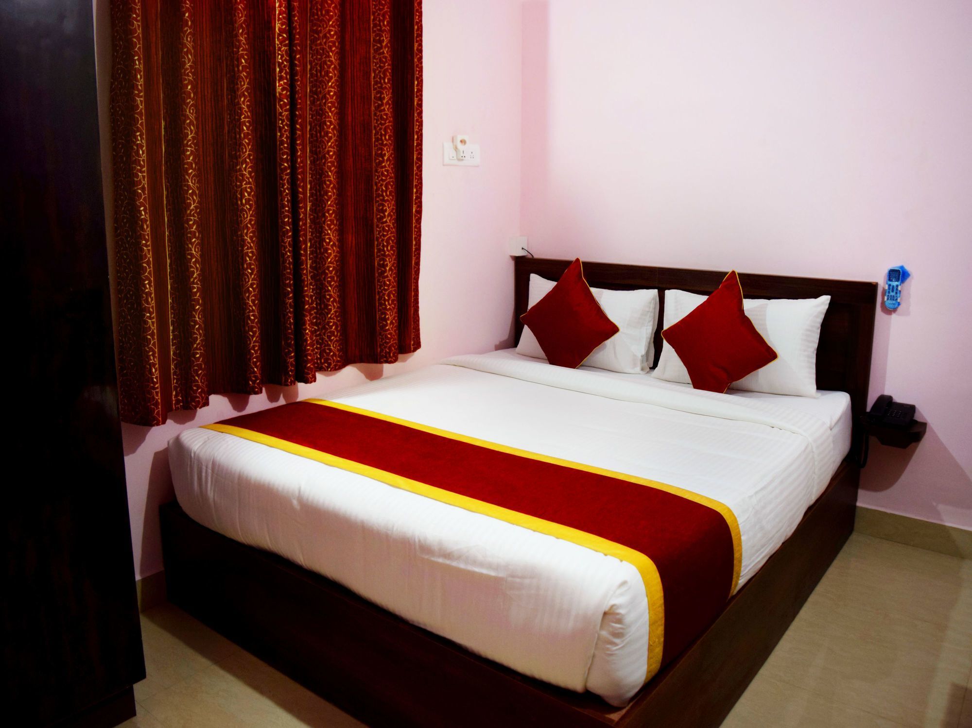 Hotel Oyo 7898 Azaa