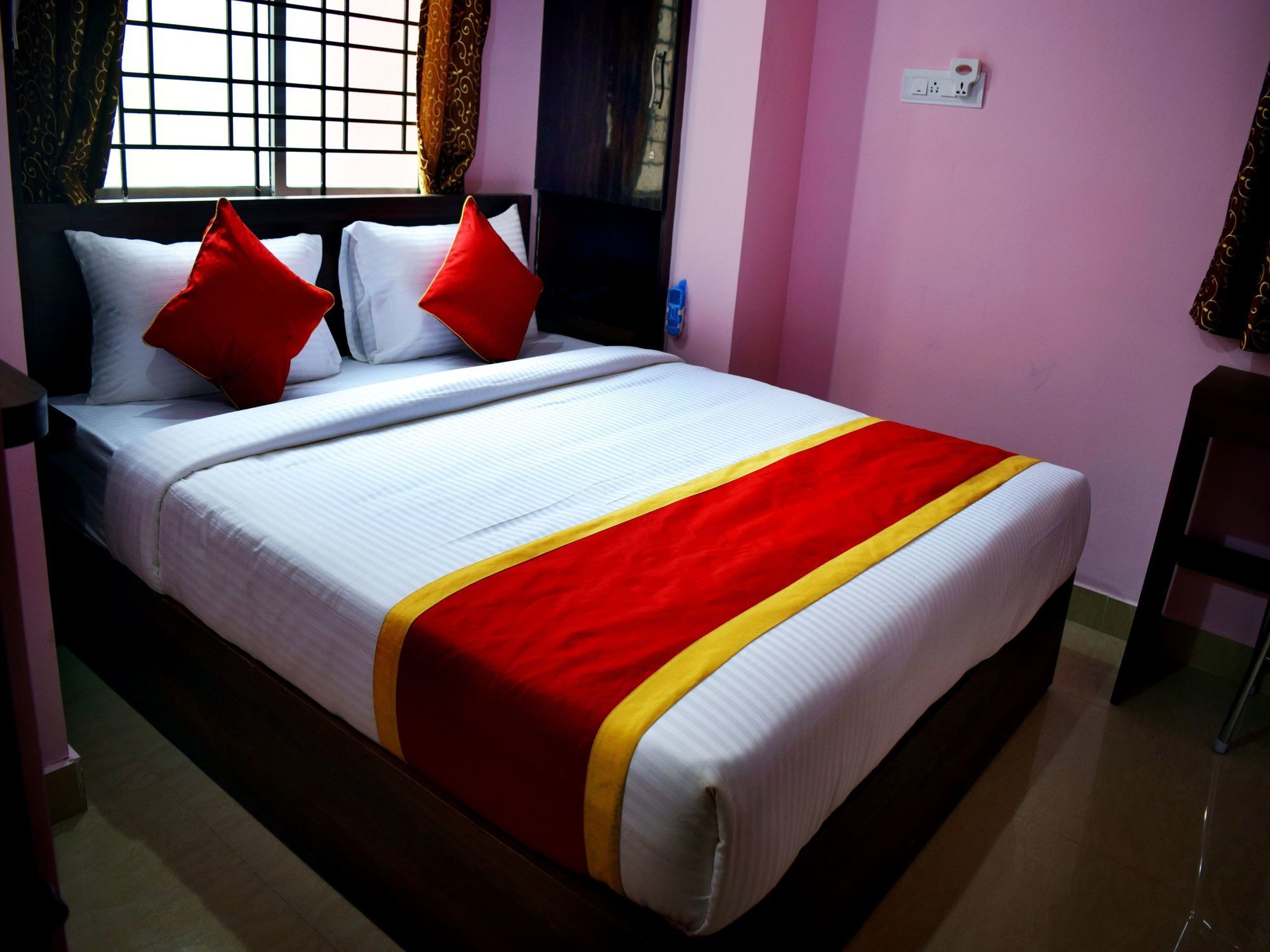 Oyo 7898 Azaa Hotel Bangalore