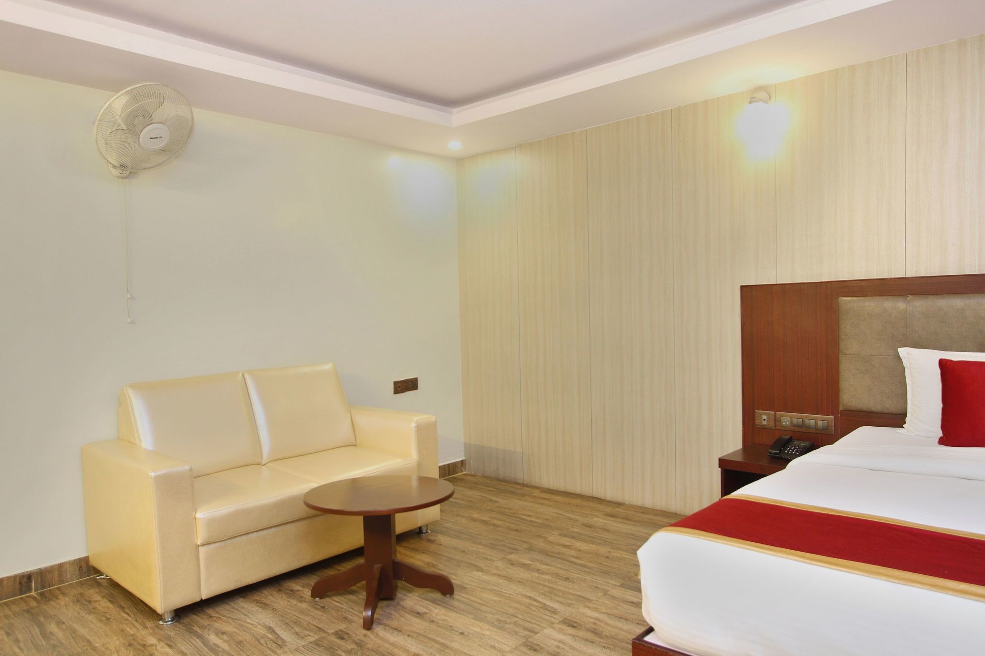 Hotel Oyo 5488 The Libra 3*