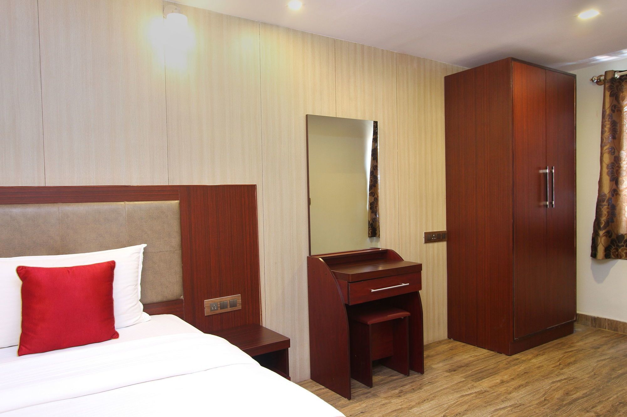 Oyo 5488 The Libra 3* Bangalore