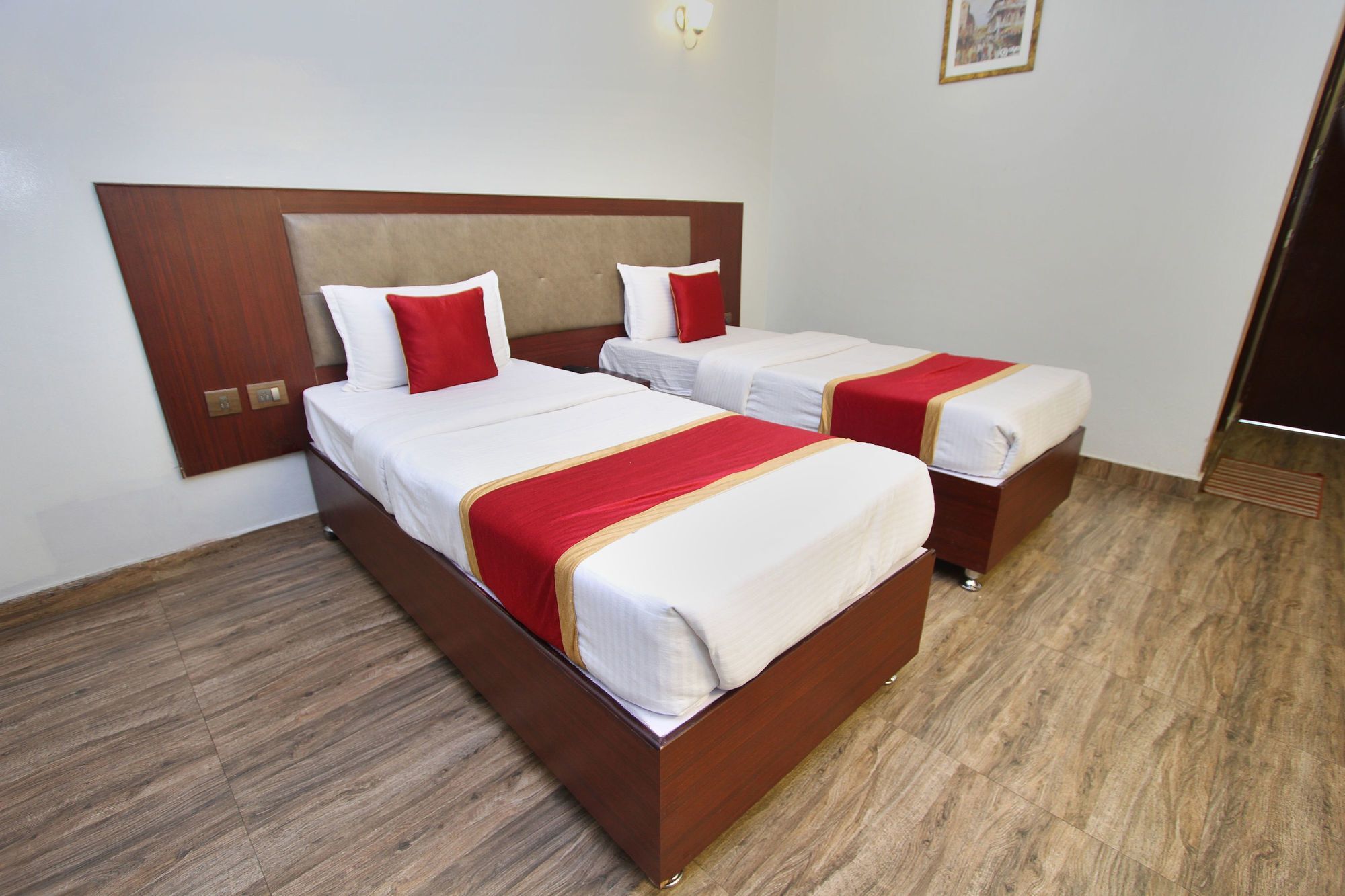 Hotel Oyo 5488 The Libra 3*
