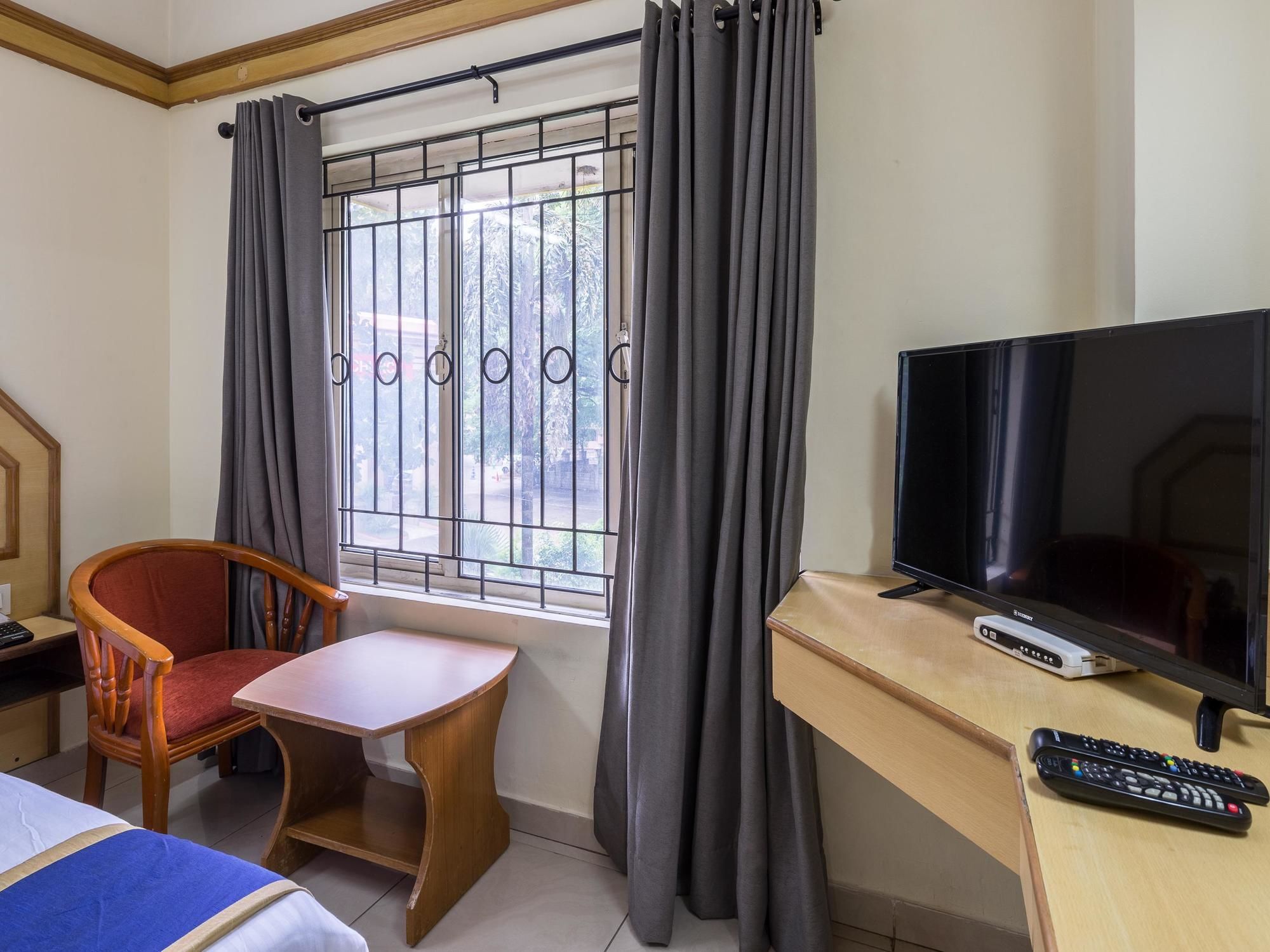 Hotel Oyo Mg Road Trinity Circle Bangalore
