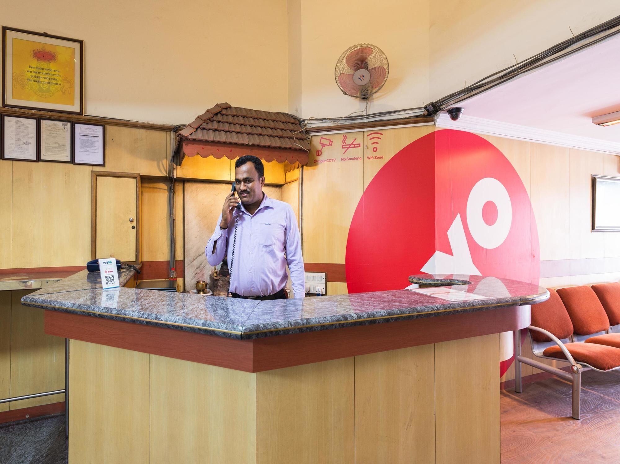 Hotel Oyo Mg Road Trinity Circle Bangalore
