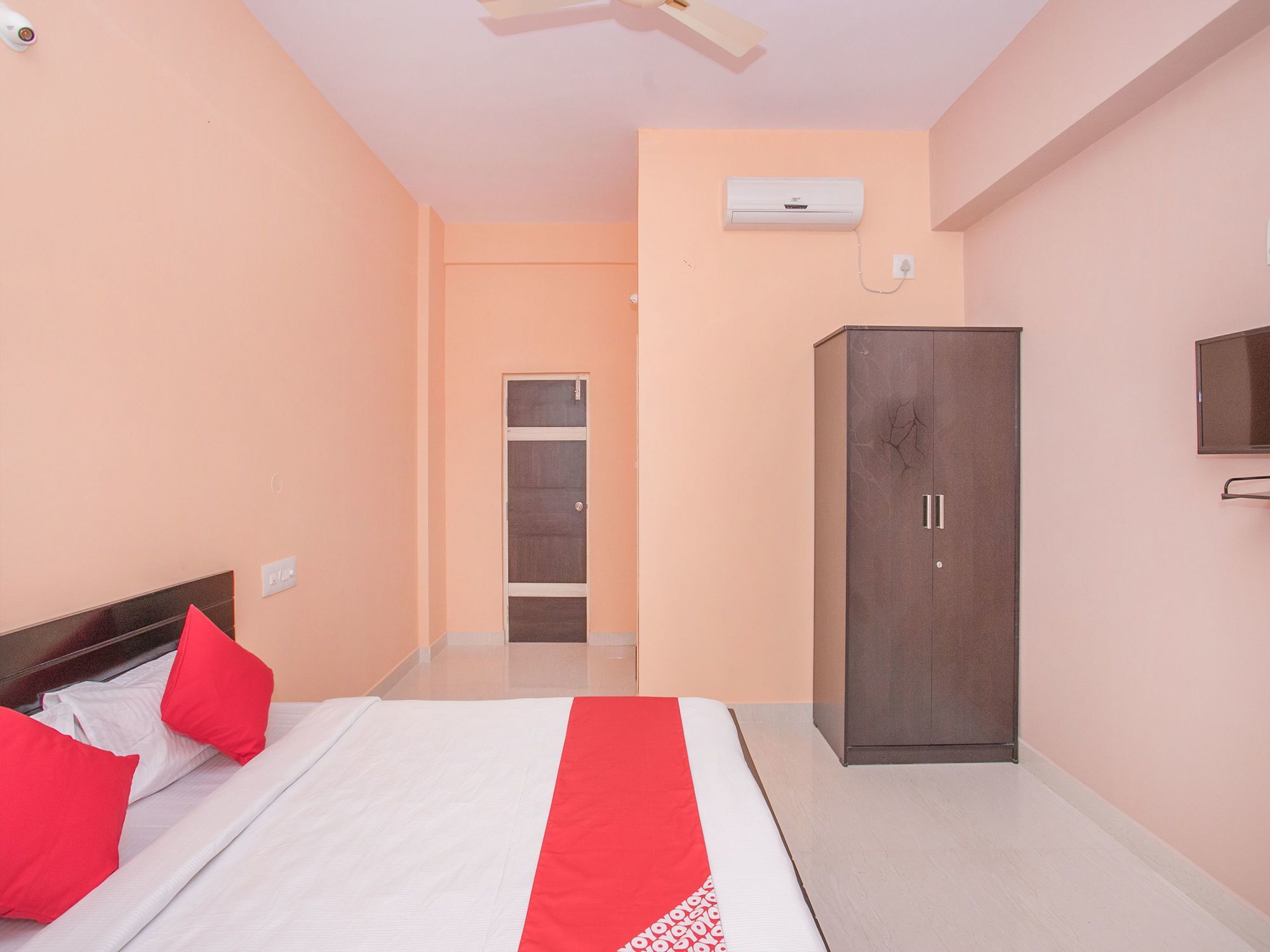 Hotel Oyo 11640 Aaira Bangalore