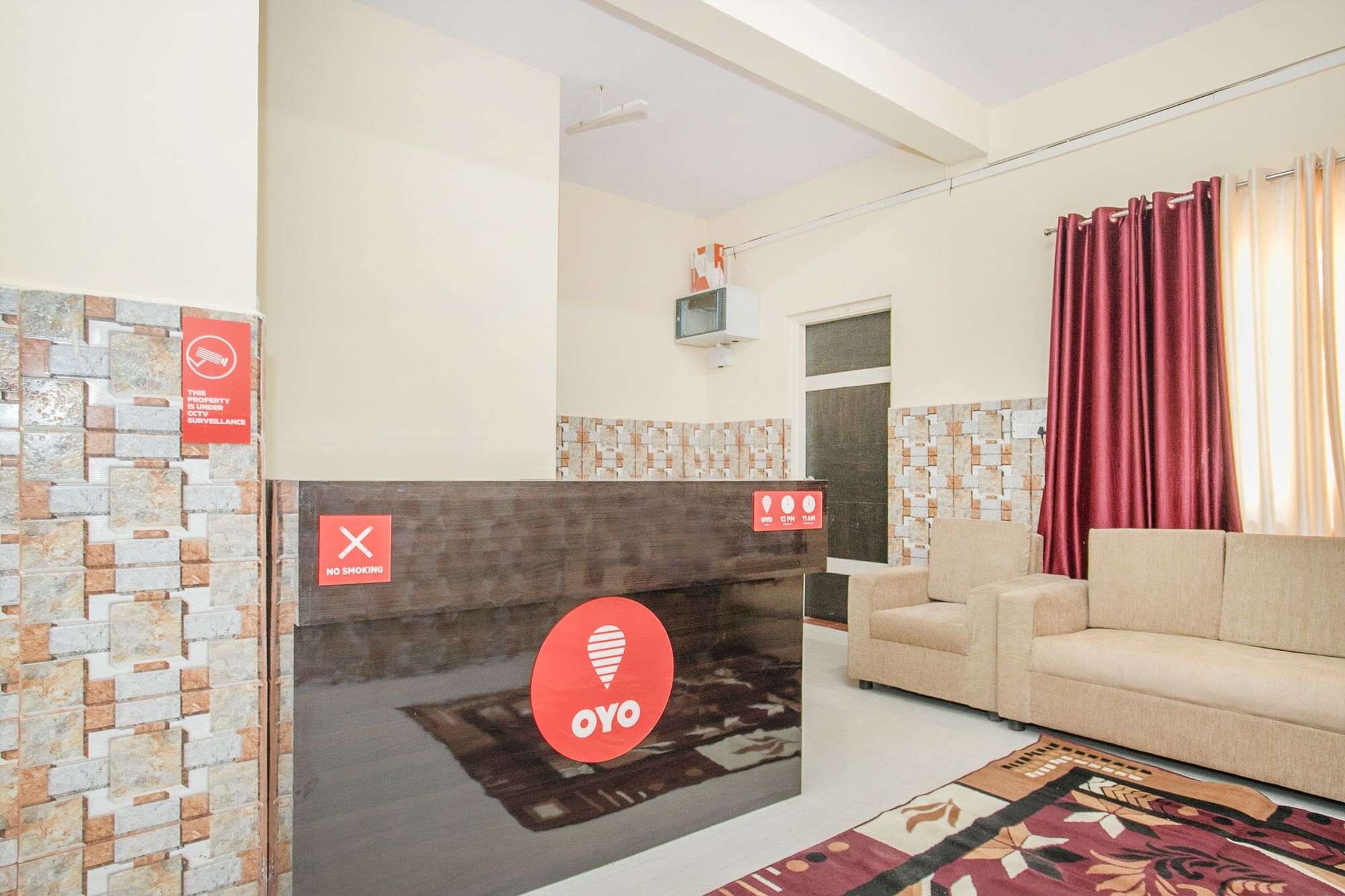 Hotel Oyo 11640 Aaira 2*