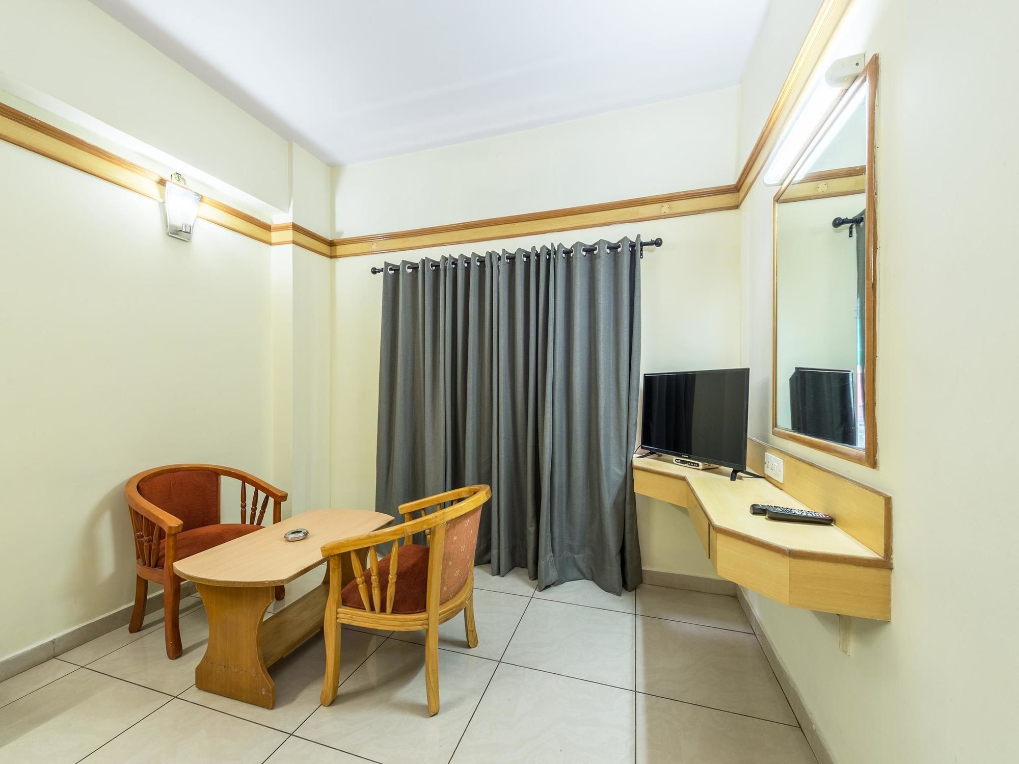 Oyo Mg Road Trinity Circle 3*