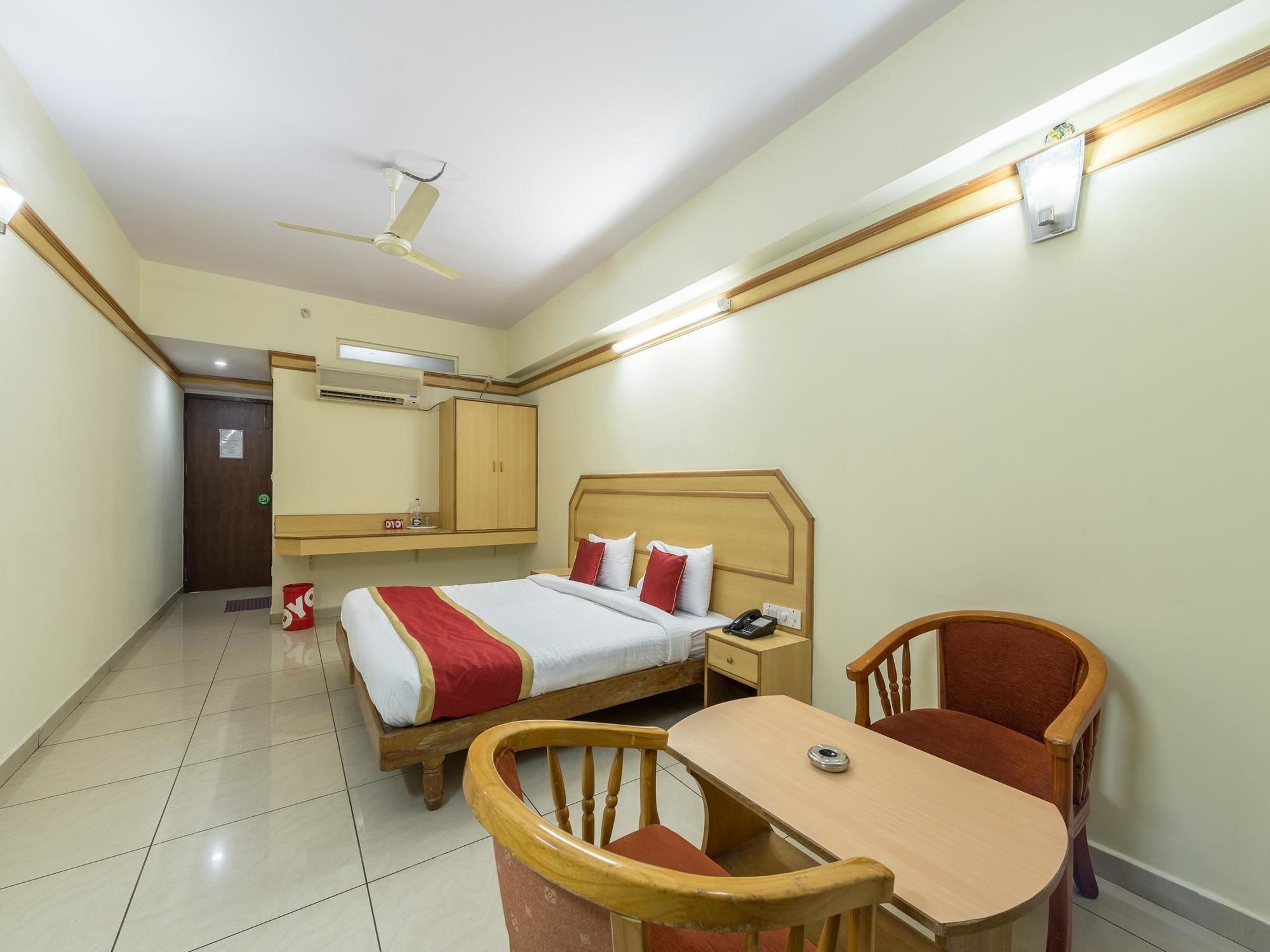 Hotel Oyo Mg Road Trinity Circle