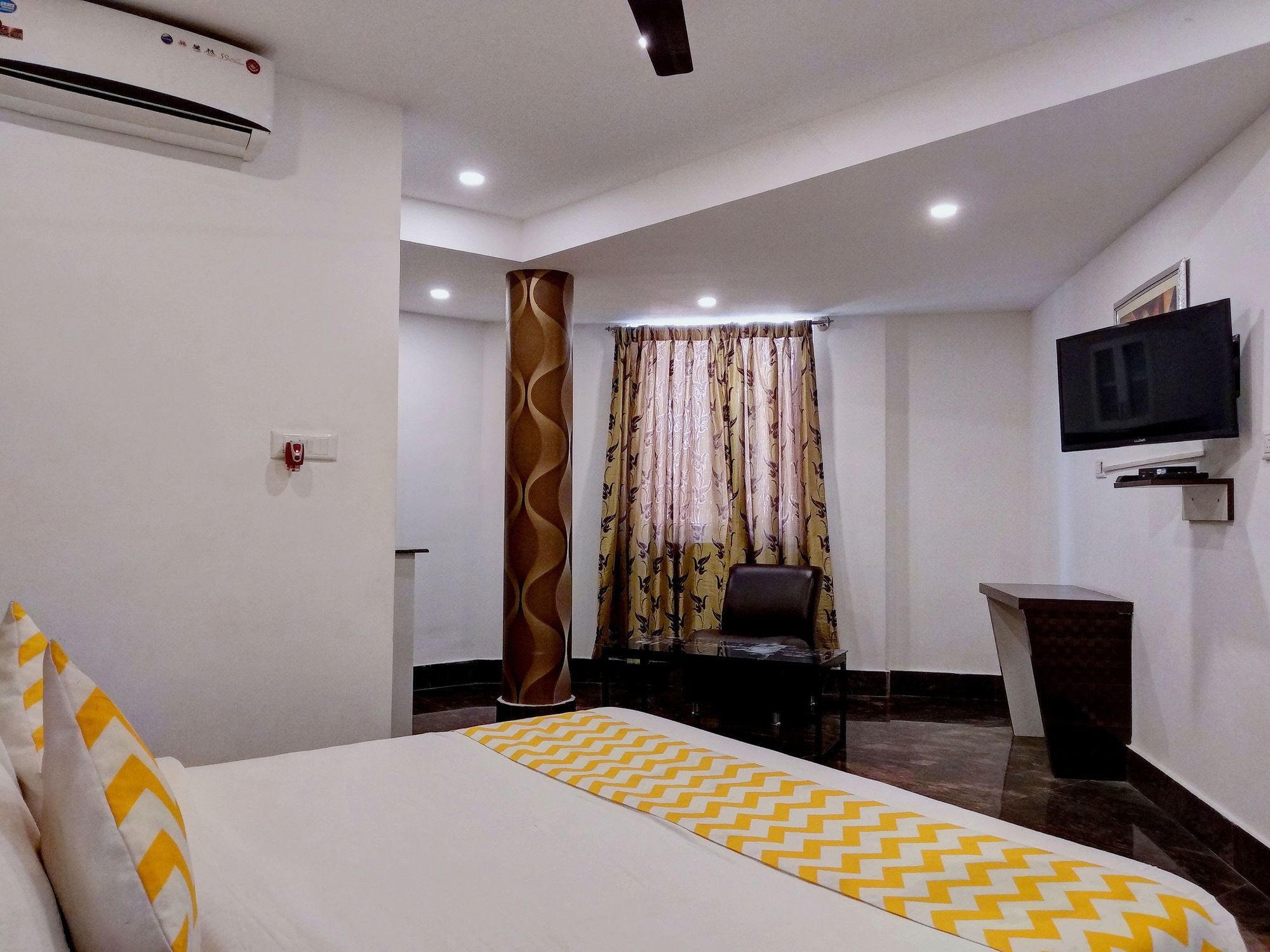 Oyo 10530 Near Forum Mall Hotel Bangalore
