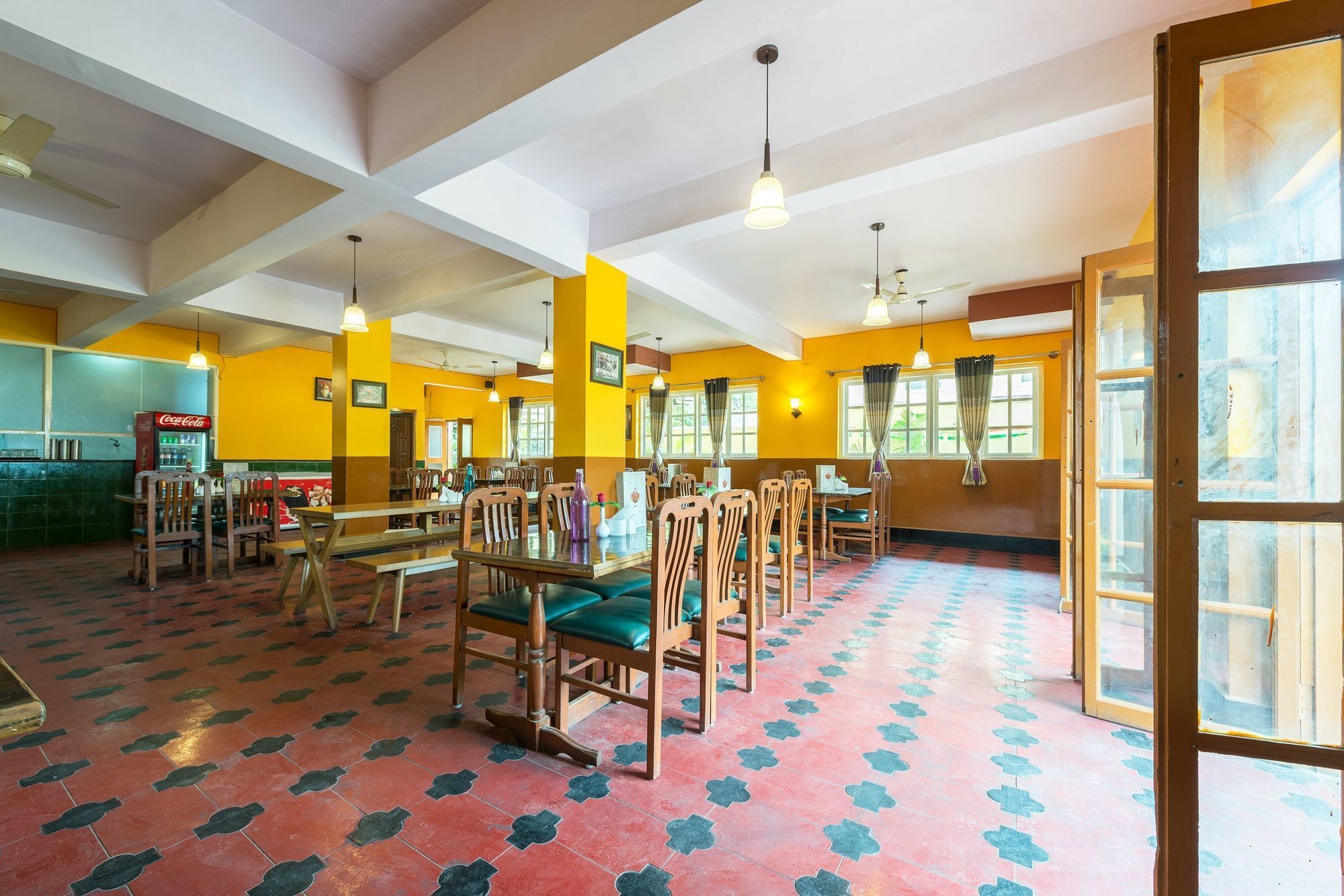 Oyo 3722 Stayeasy Majestic Hotel