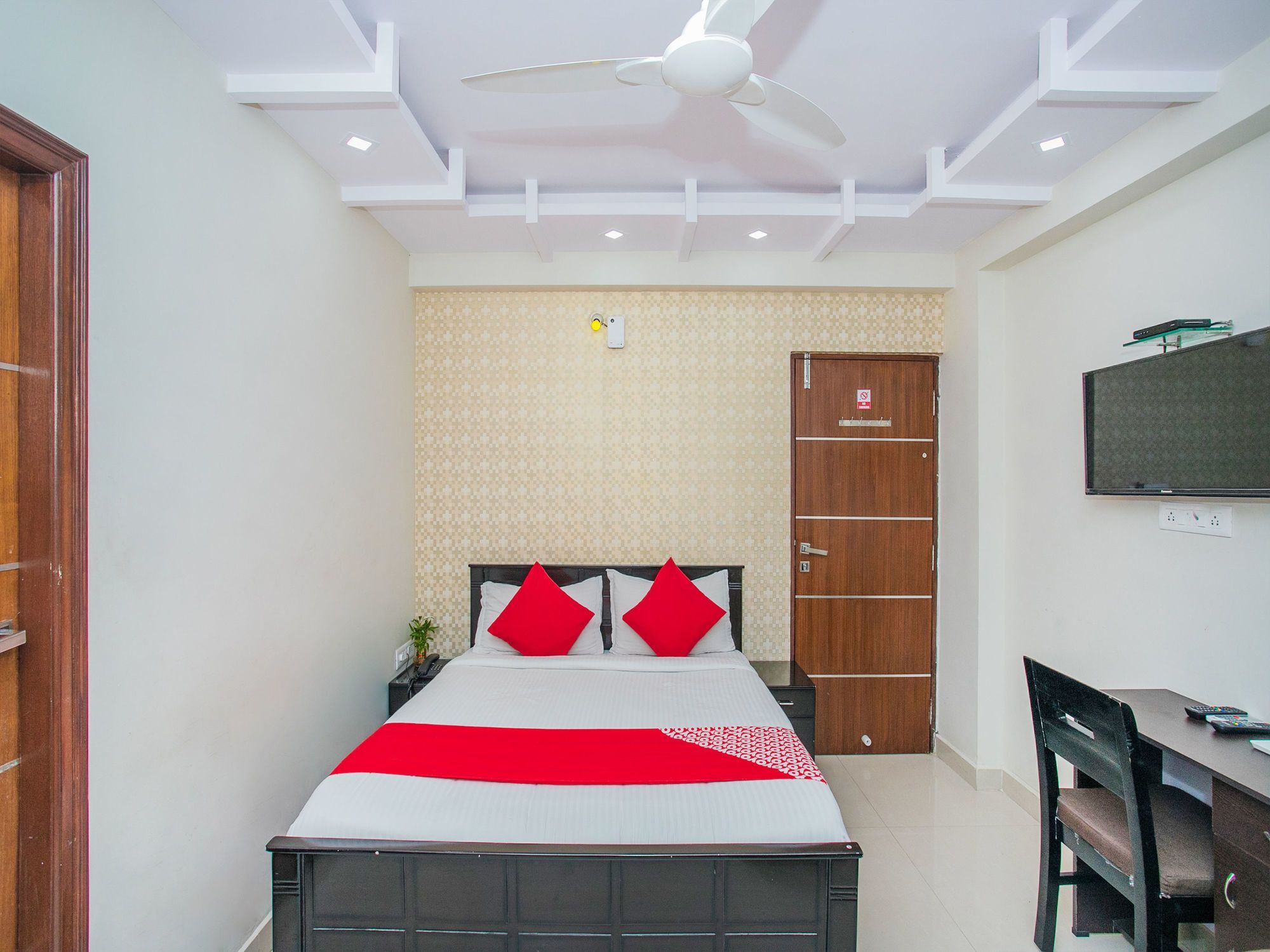 Hotel Oyo 16455 Amazing