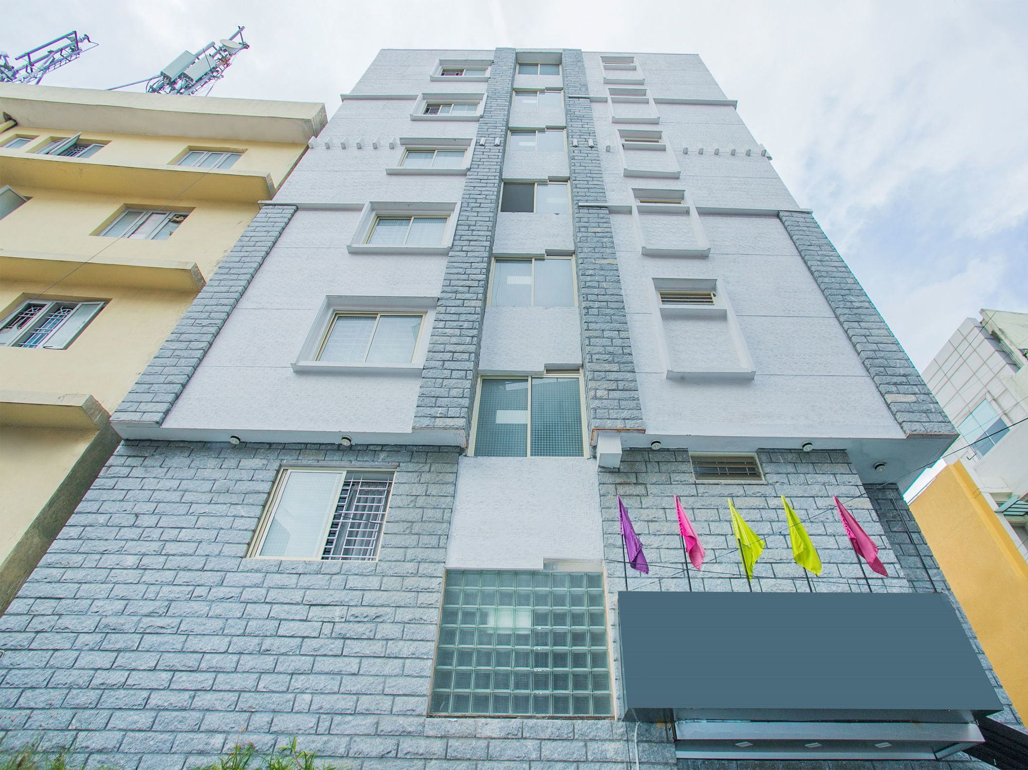 Oyo 16455 Amazing Hotel Bangalore