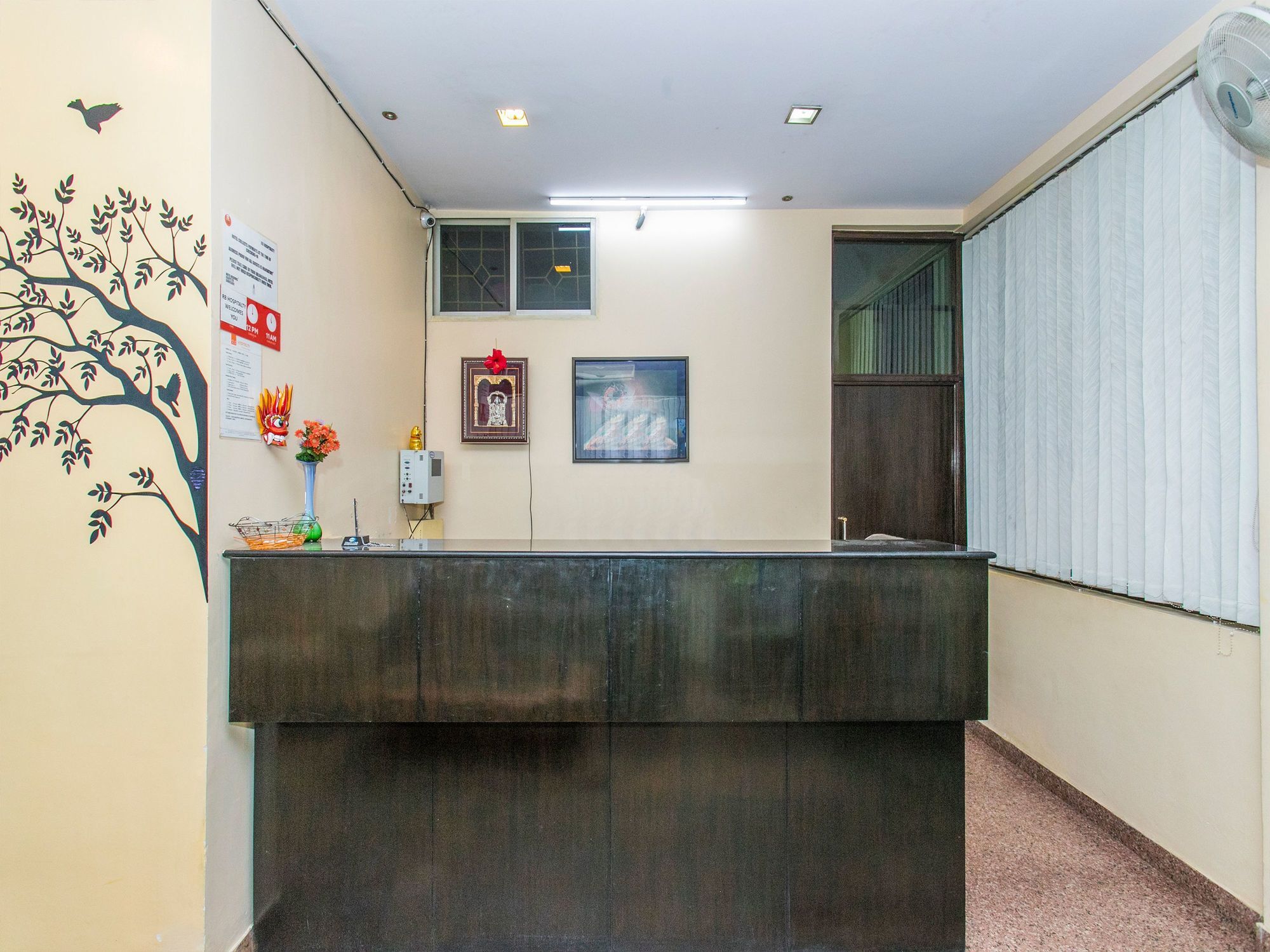 Oyo 330 Koramangala Maharaja Signal Hotel 2*