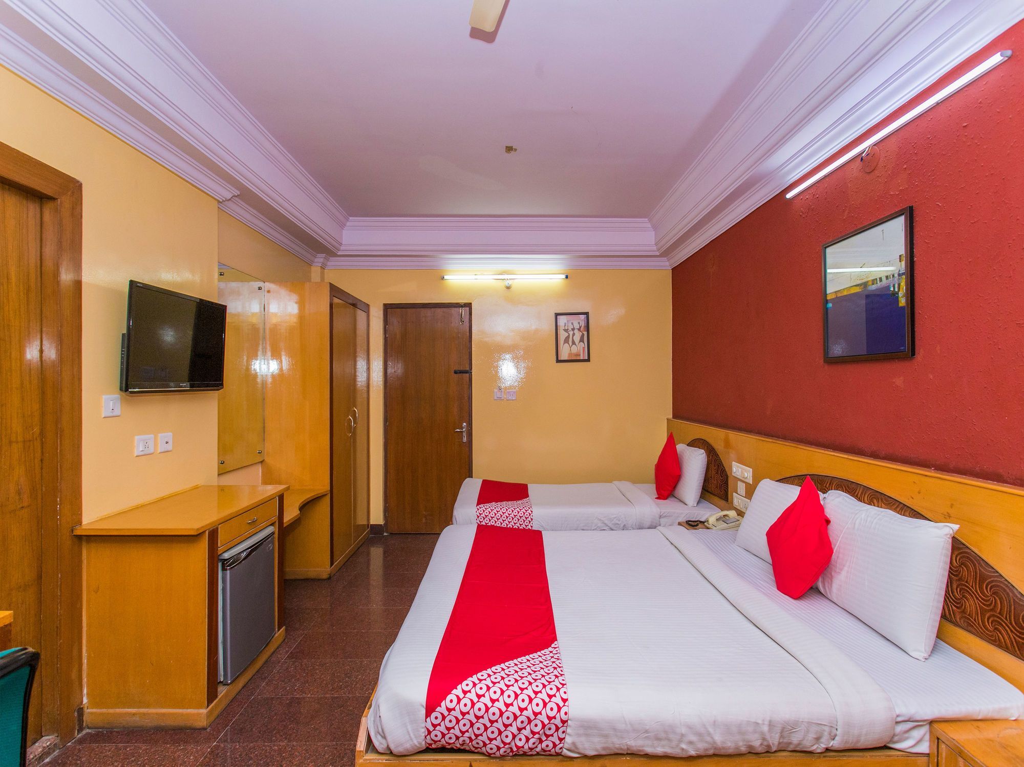 Hotel Oyo 330 Koramangala Maharaja Signal Bangalore